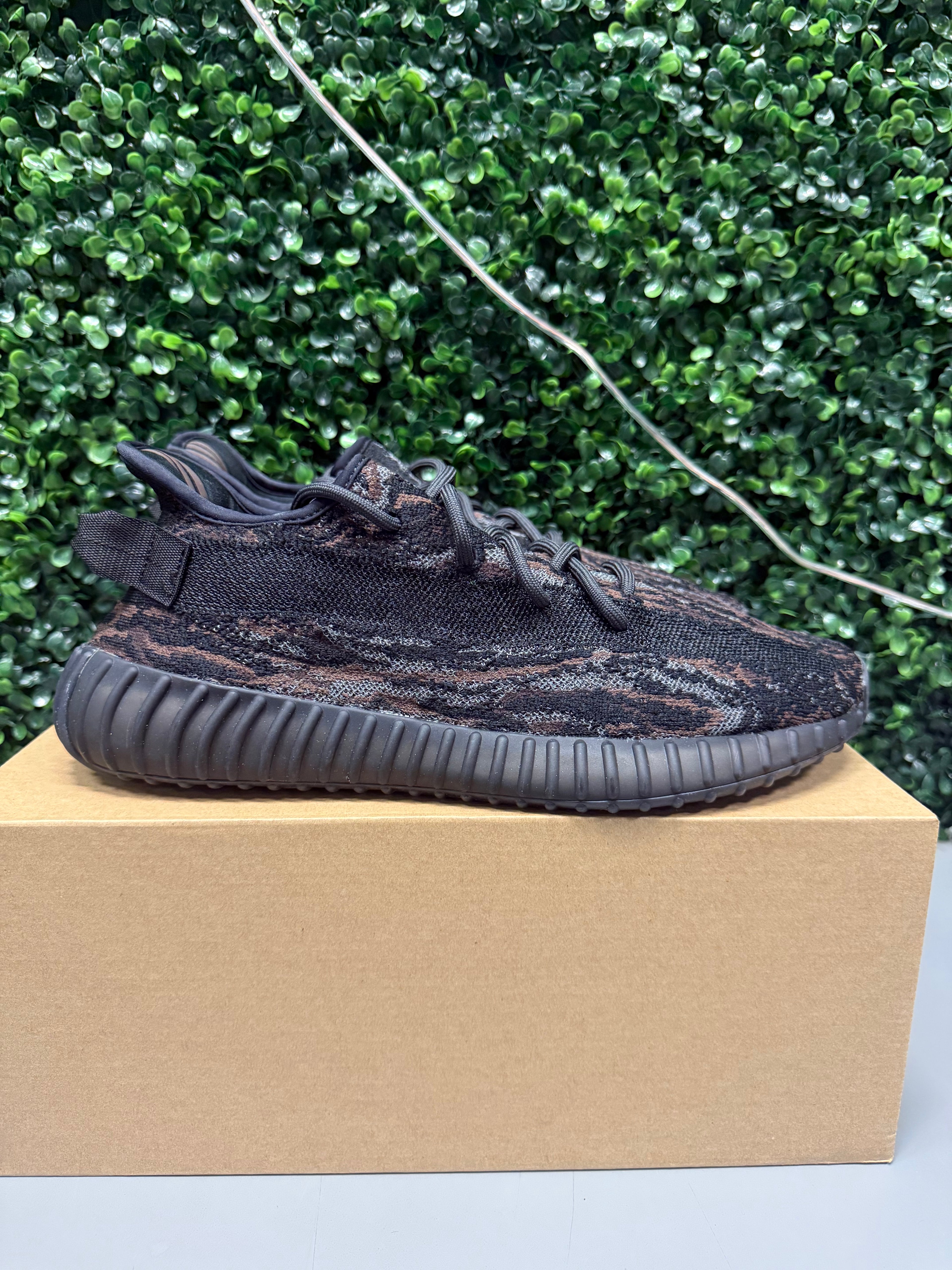 Yeezy 350 V2 "Mx Rock” Size 11 Preowned