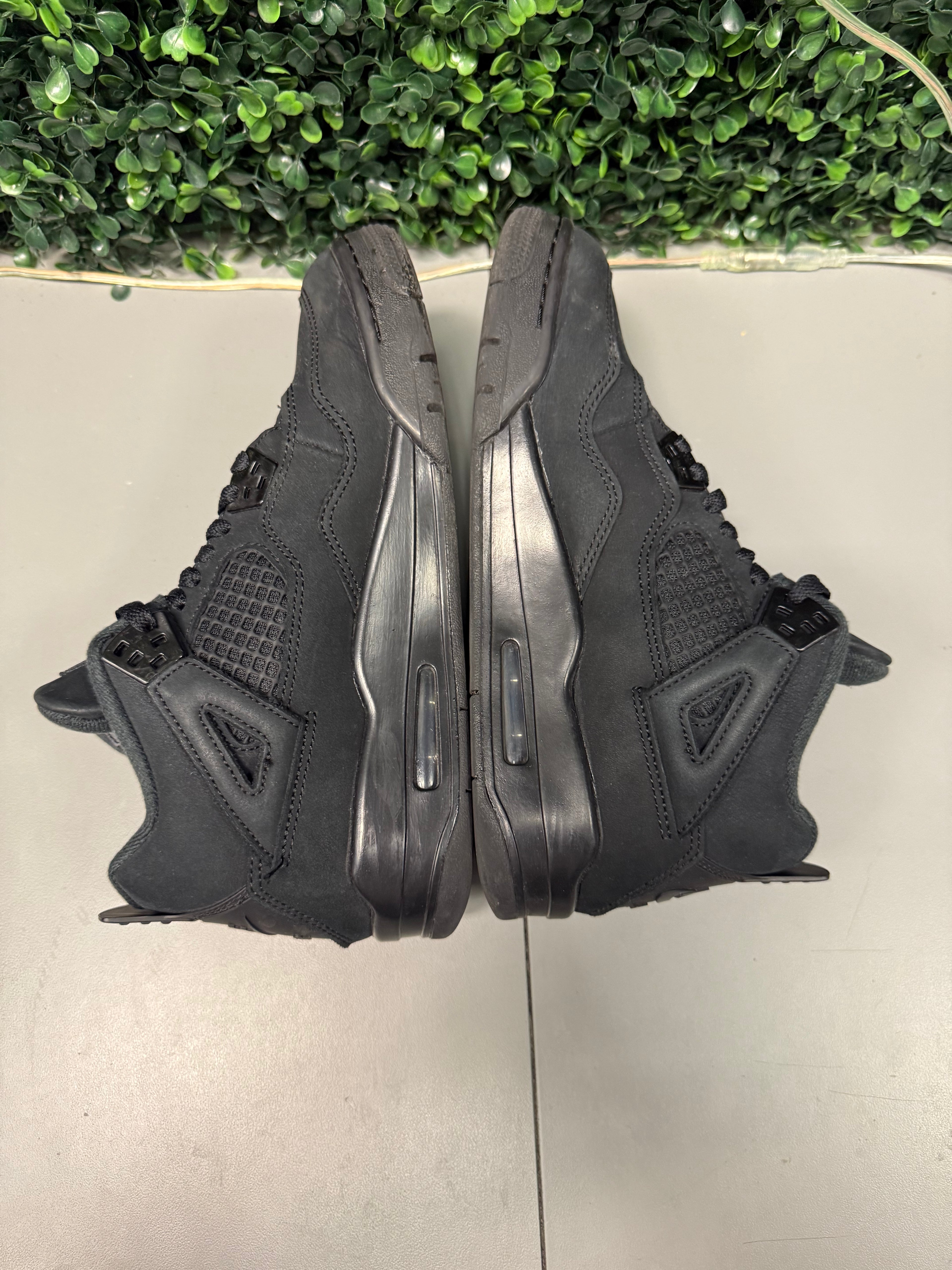 Jordan 4 "Black Cat 2025" Size 7Y Preowned