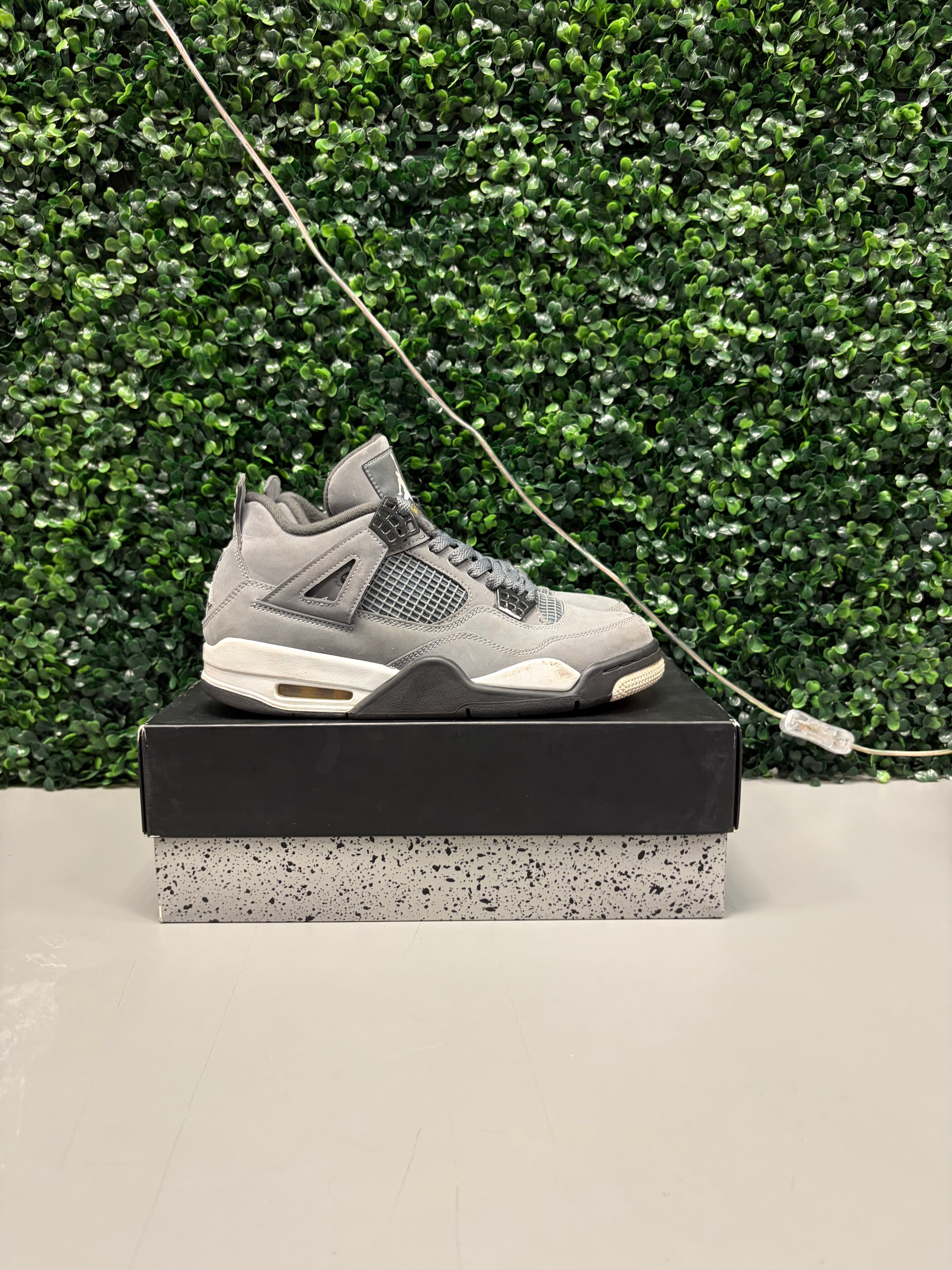 Jordan 4 Retro "Cool Grey" Size 9 Preowned