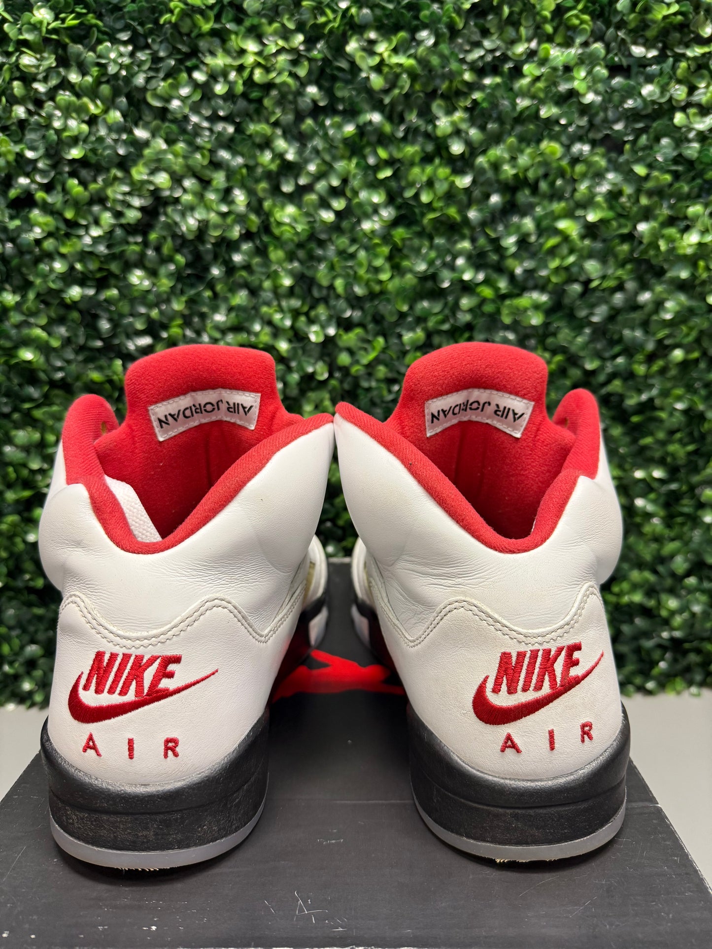 Jordan 5 Retro “Fire Red” Size 10.5 Preowned