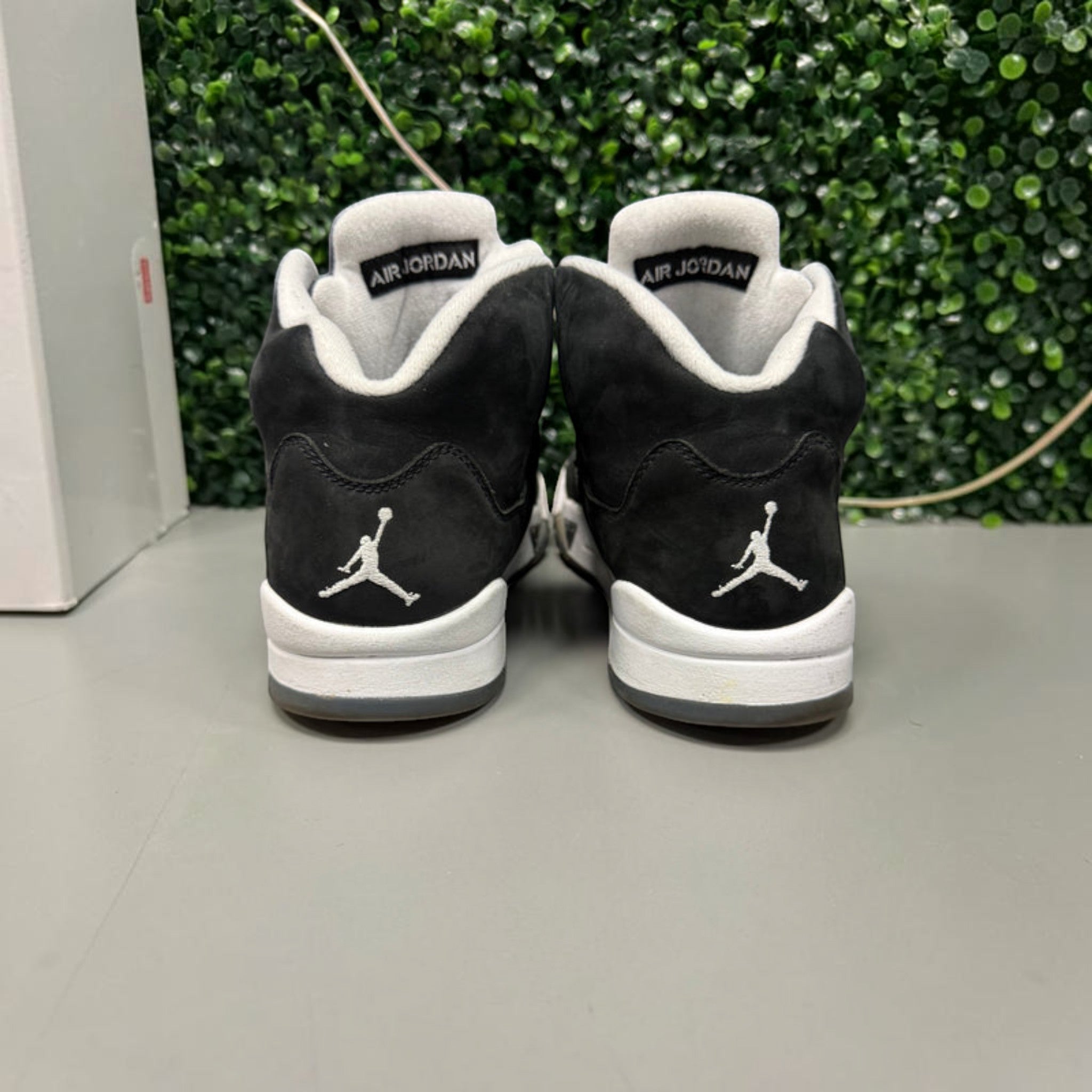 Jordan 5 "MoonLight" Size 11 Preowned