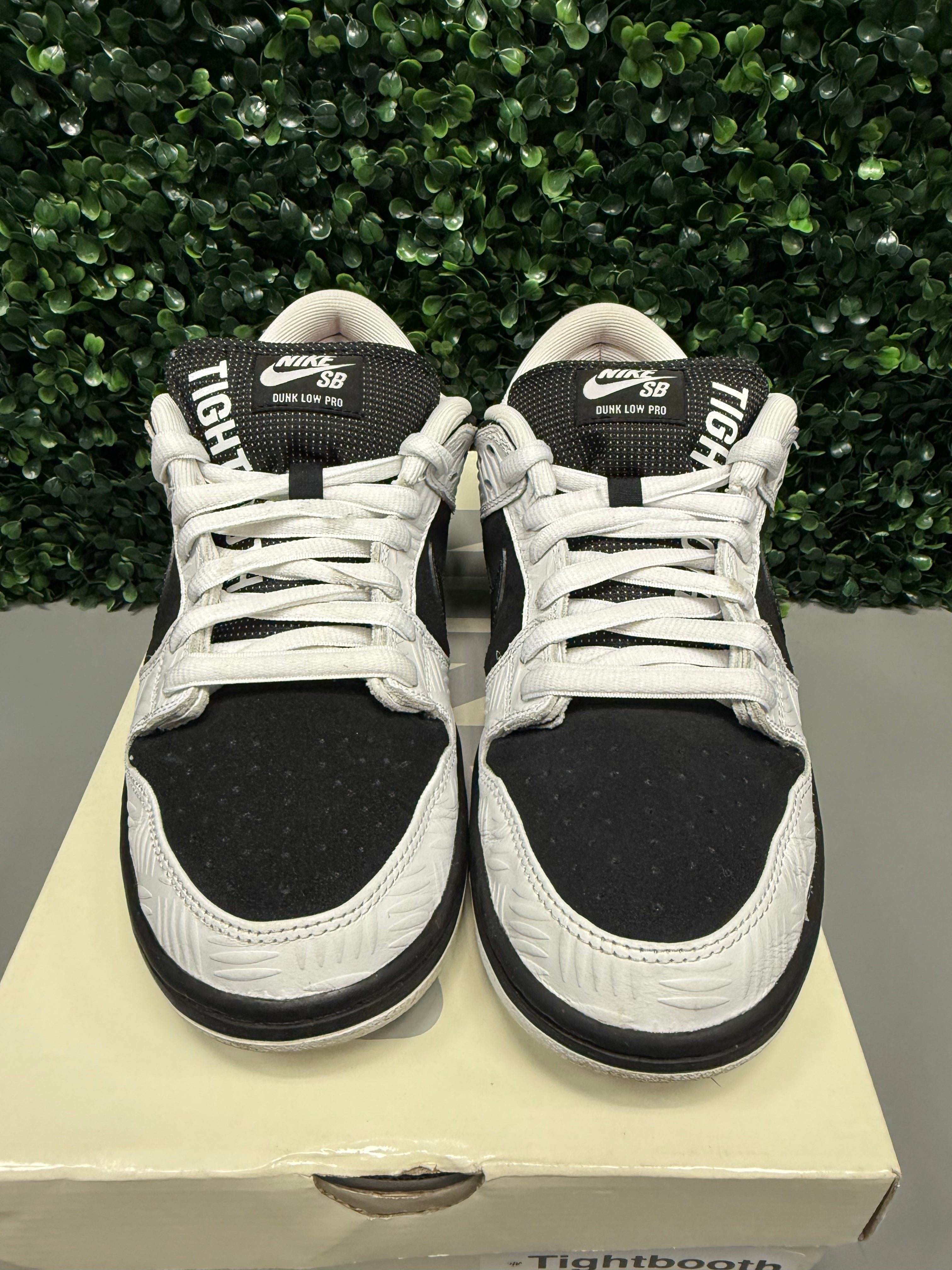 Nike SB Dunk Low "TightBooth" Size 9.5 Preowned