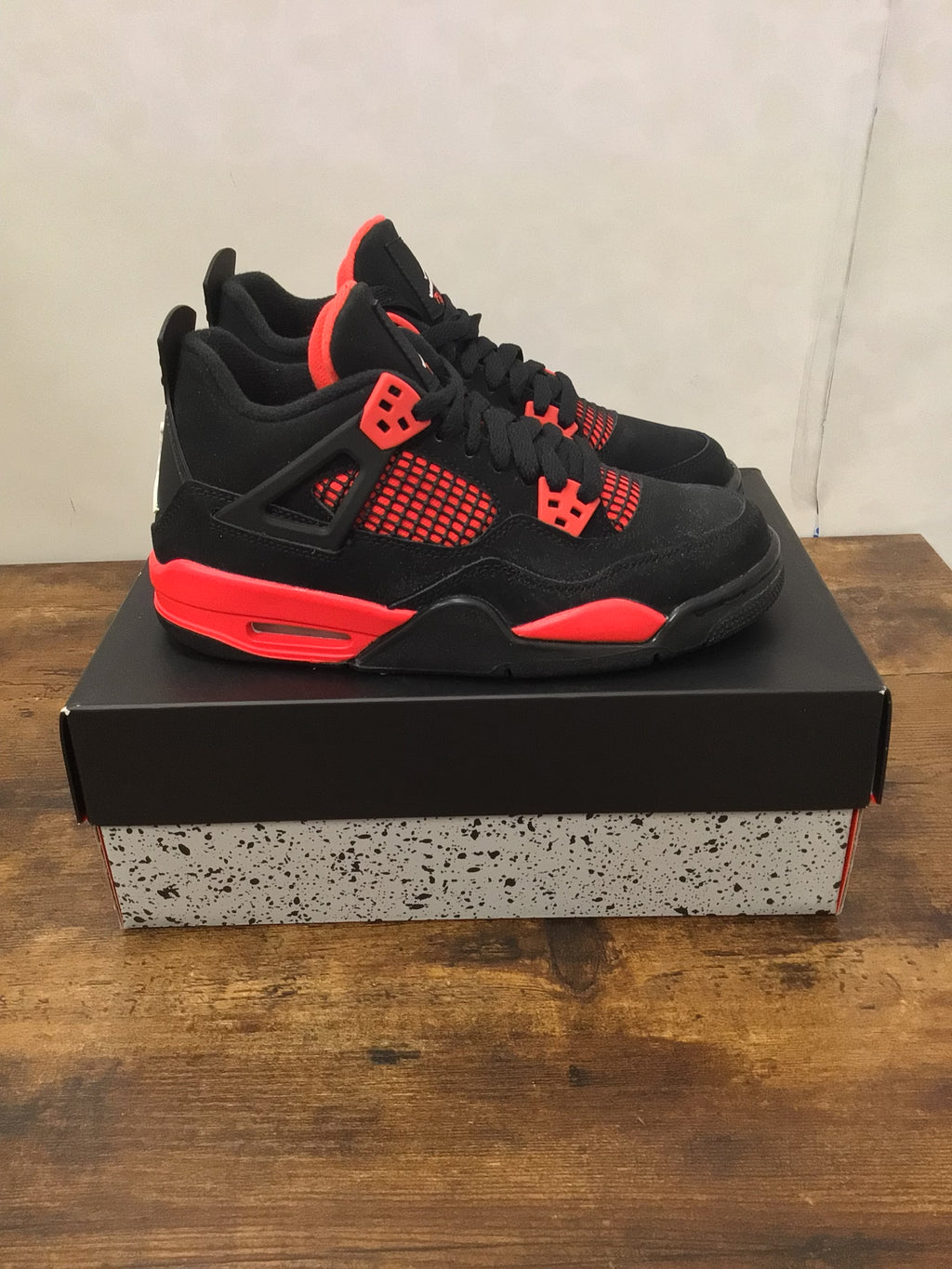Jordan 4 Retro “Red Thunder” Size 5 Preowned