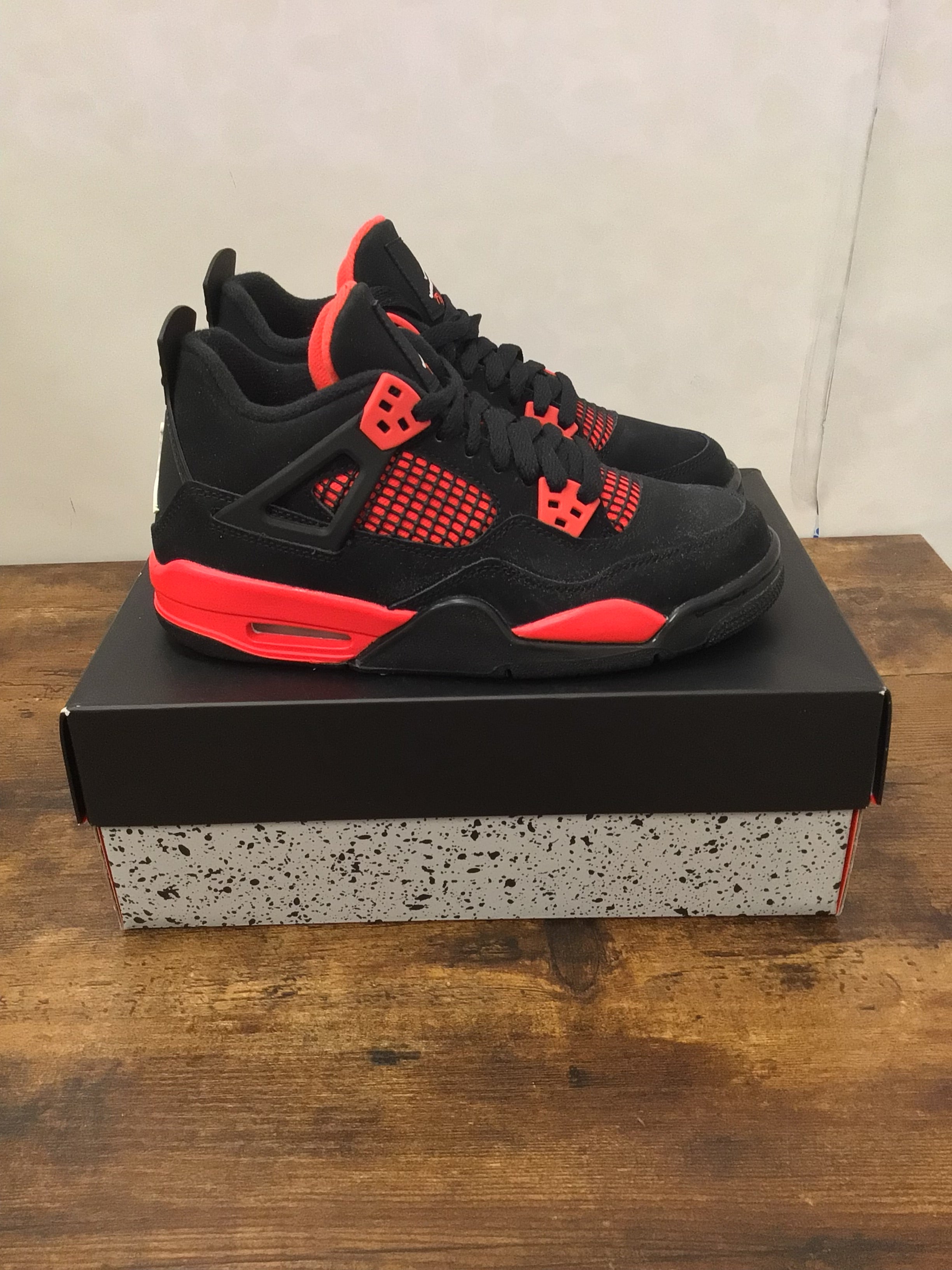 Jordan 4 Retro “Red Thunder” Size 5 Preowned
