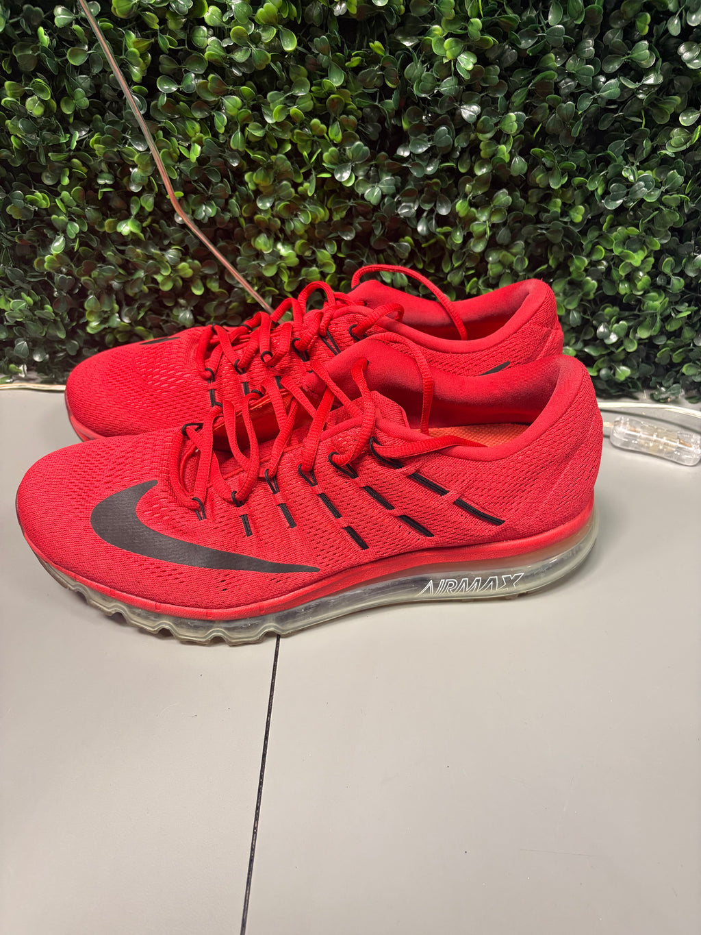 Nike Air Max 2016 "Red" Size 13 Preowned