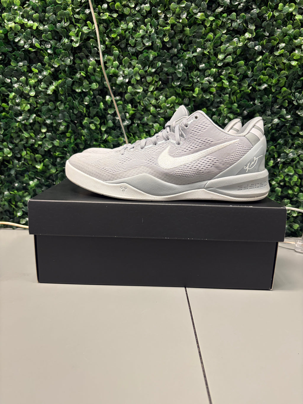 Nike Kobe 8 Protro "Wolf Grey" Size 6.5Y Preowned