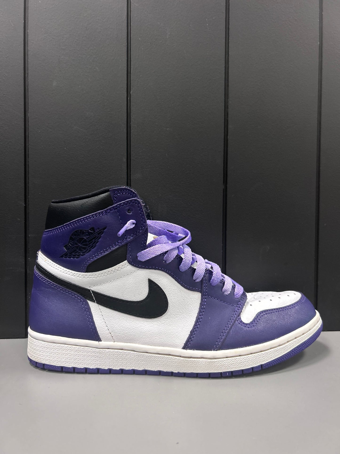 Jordan 1 High "Court Purple" SIze 10 PreOwned