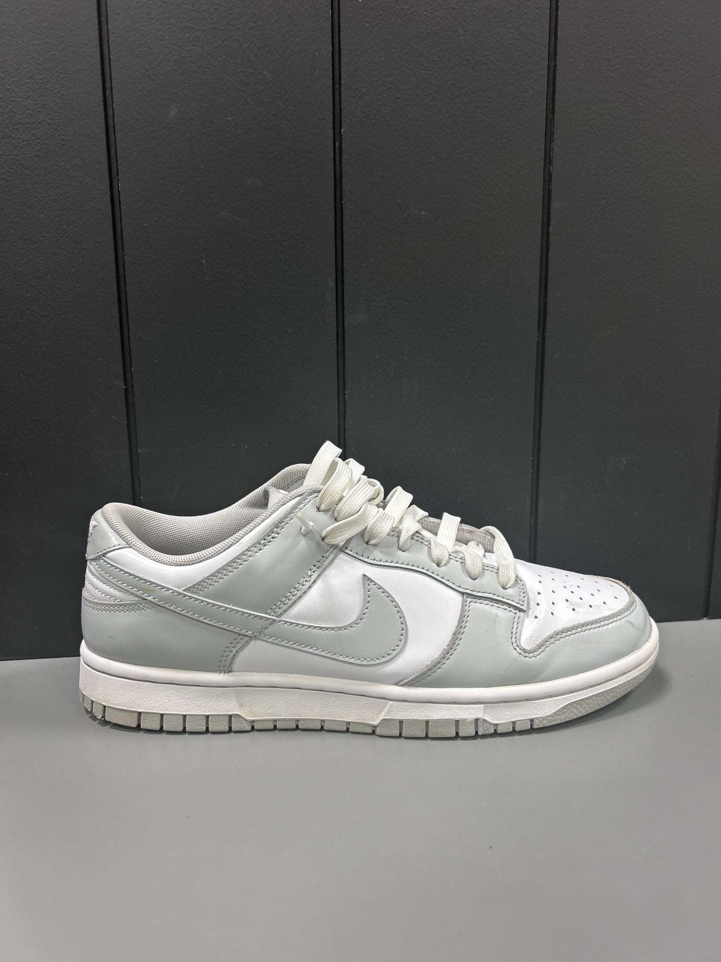 Dunk Low "Platinum" SIze 8.5 Pre-Owned