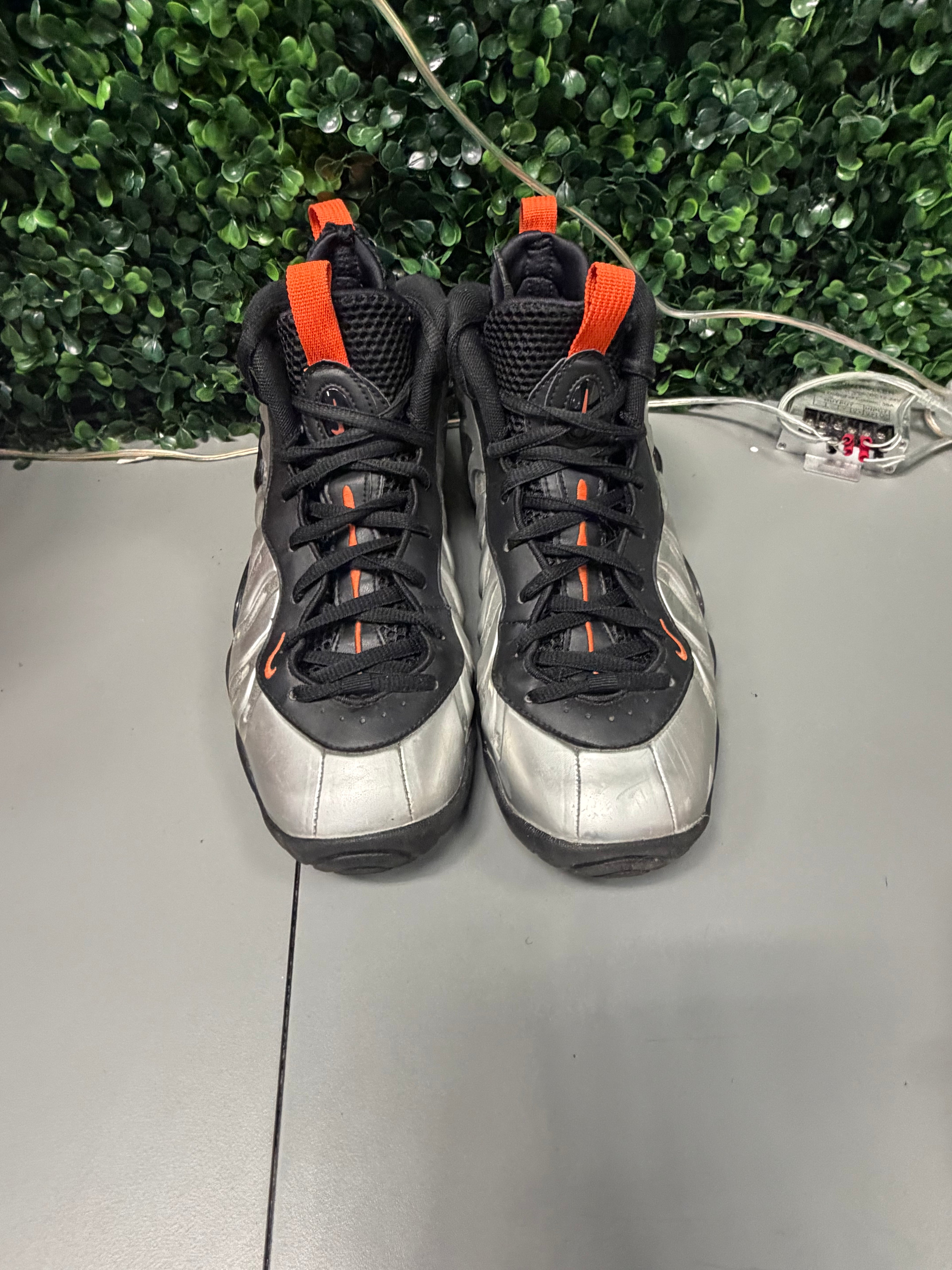 Nike Air Foamposite One "Halloween" Size 6.5Y Preowned