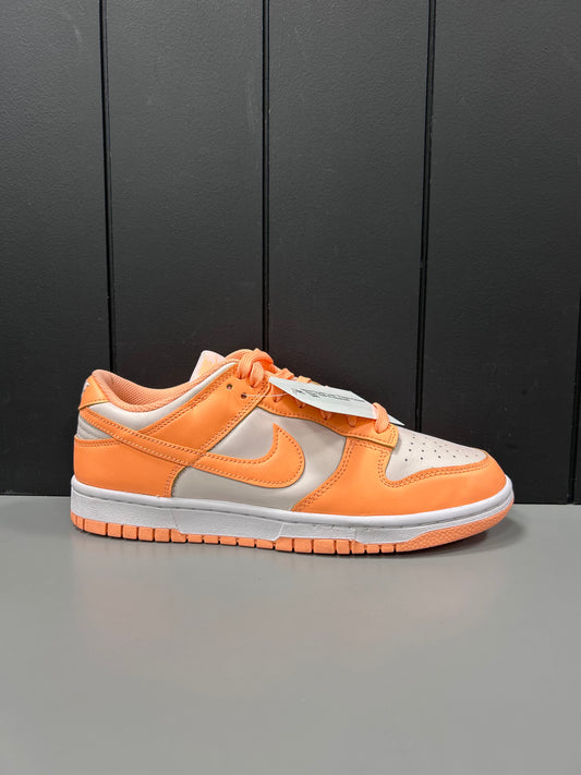 Nike Dunk Low Peach Cream Size 10W Preowned