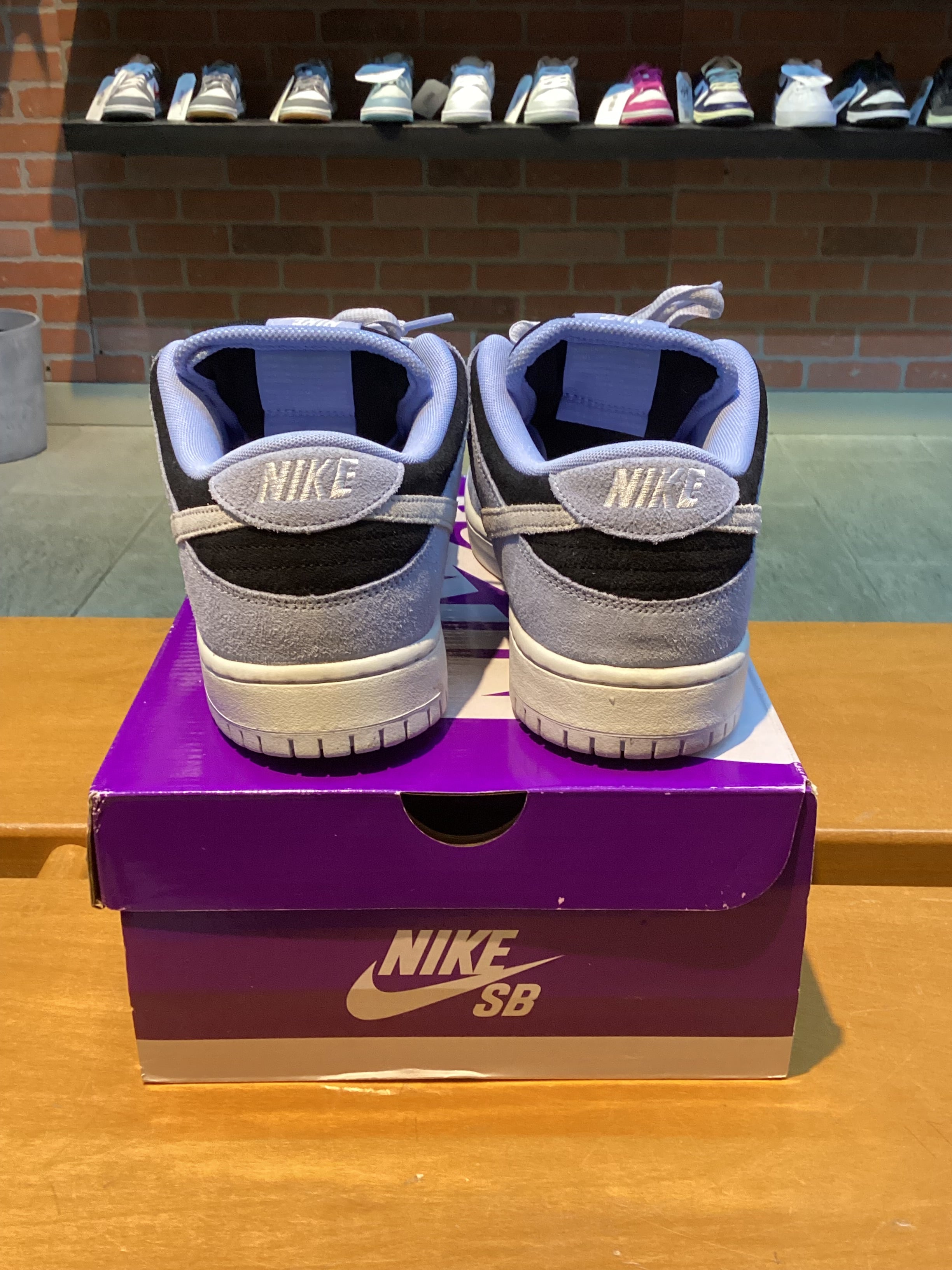 Nike SB Dunk Low (Black Aluminum) Preowned