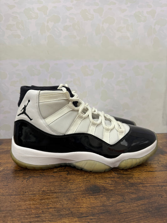 Jordan 11 “Concord” Size 9.5 Preowned