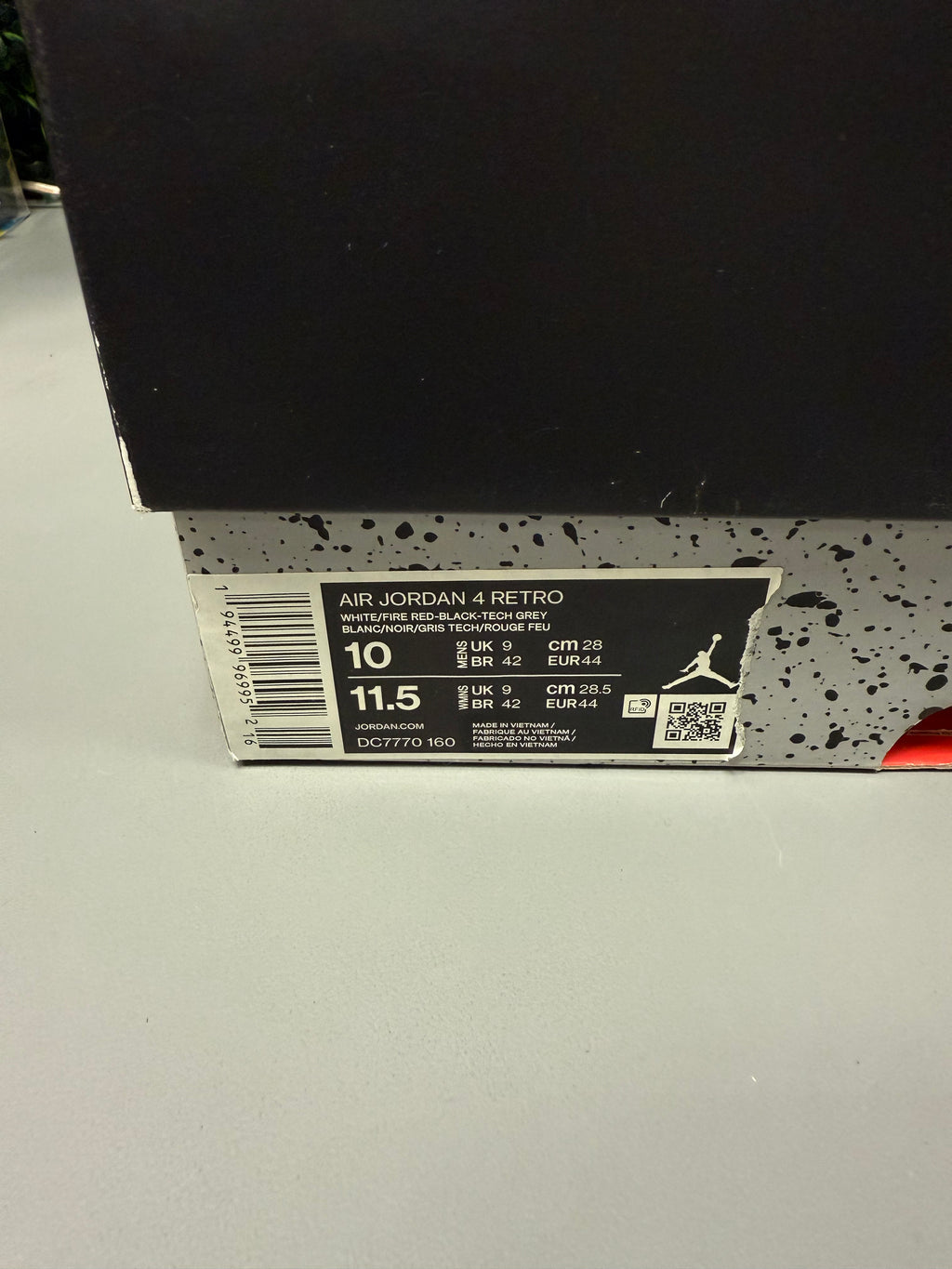 Jordan 4 "Fire Red" Size 10 Preowned