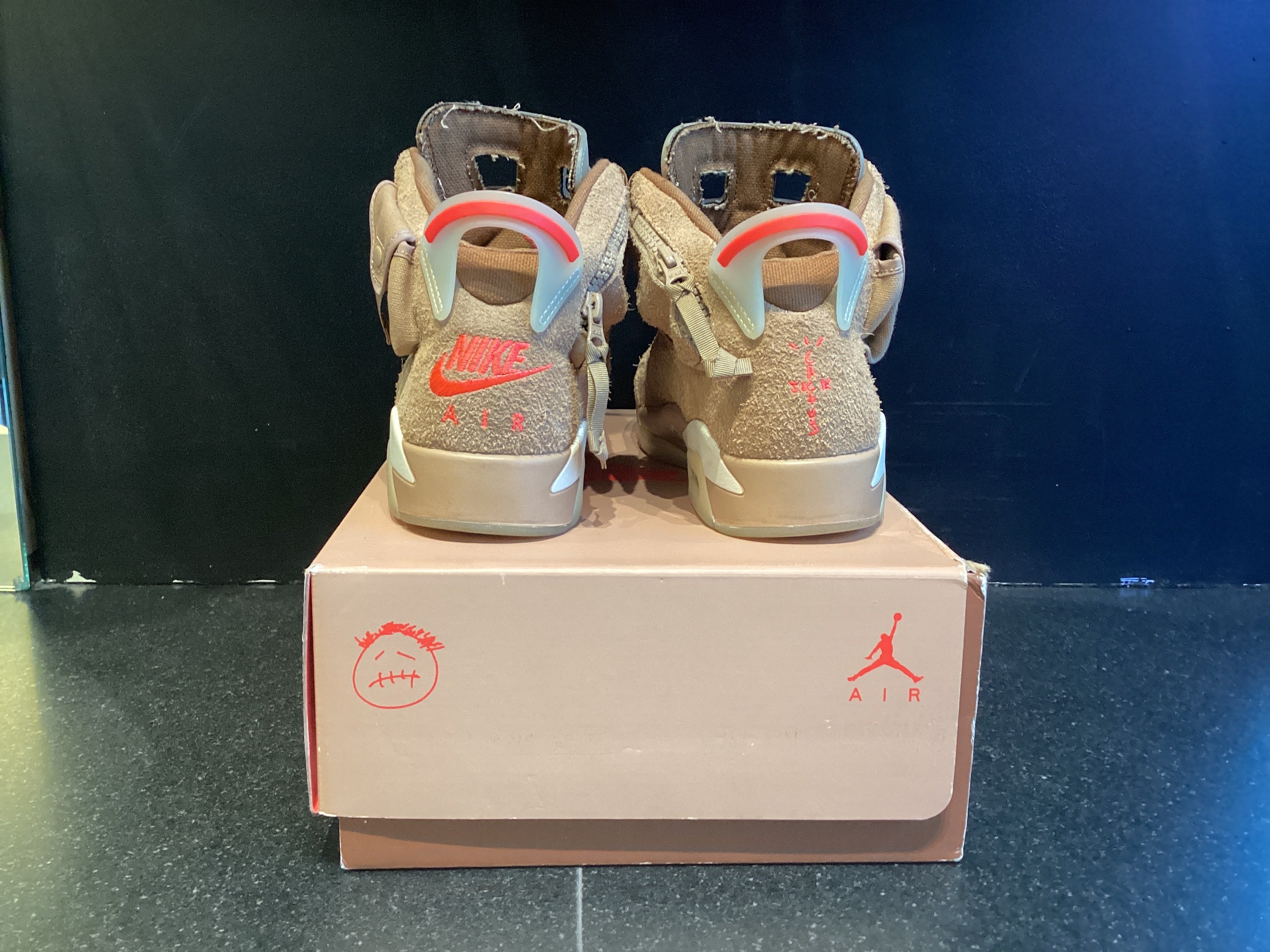 Travis Scott Jordan 6 “British Khaki” Preowned Size 9