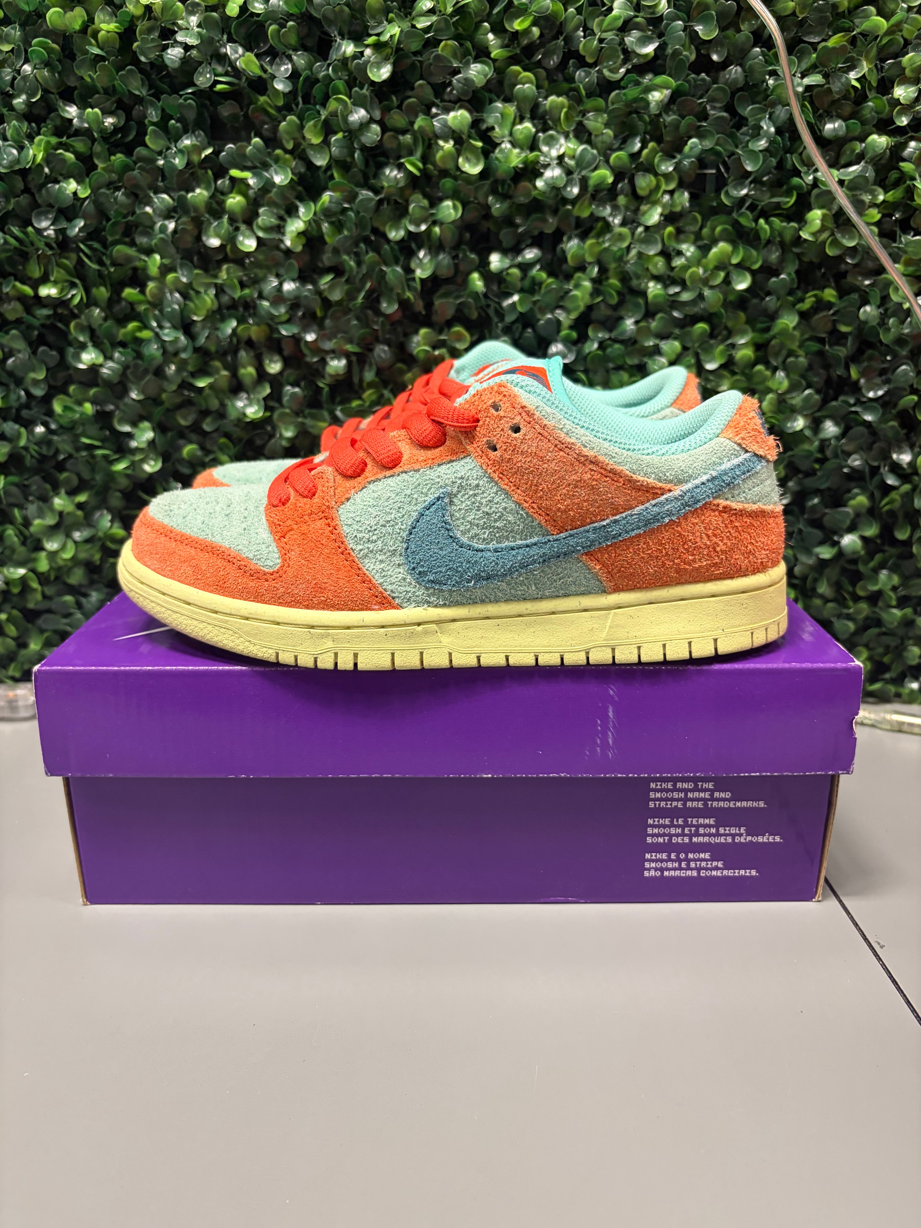 Nike SB Dunk Low "Orange Emerald Rise" Size 5 Preowned