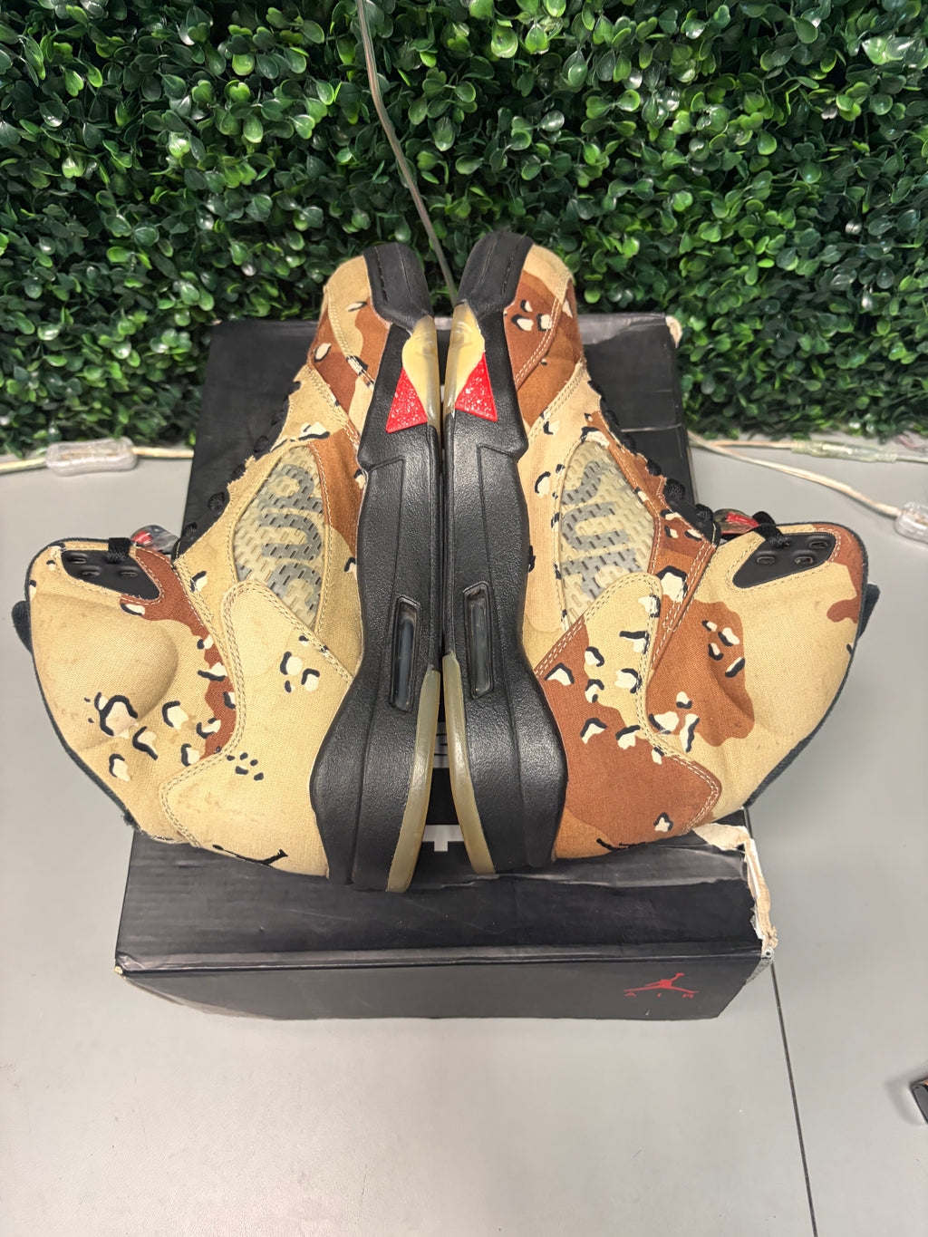 Jordan 5 Retro "Supreme Desert Camo" Size 11 Preowned