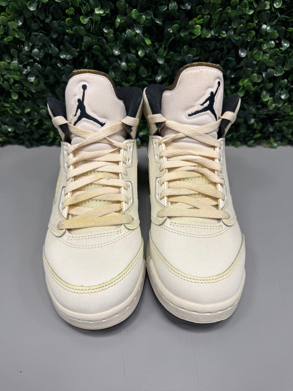 Jordan 5 “Sail” Size 6Y / 7.5W Preowned