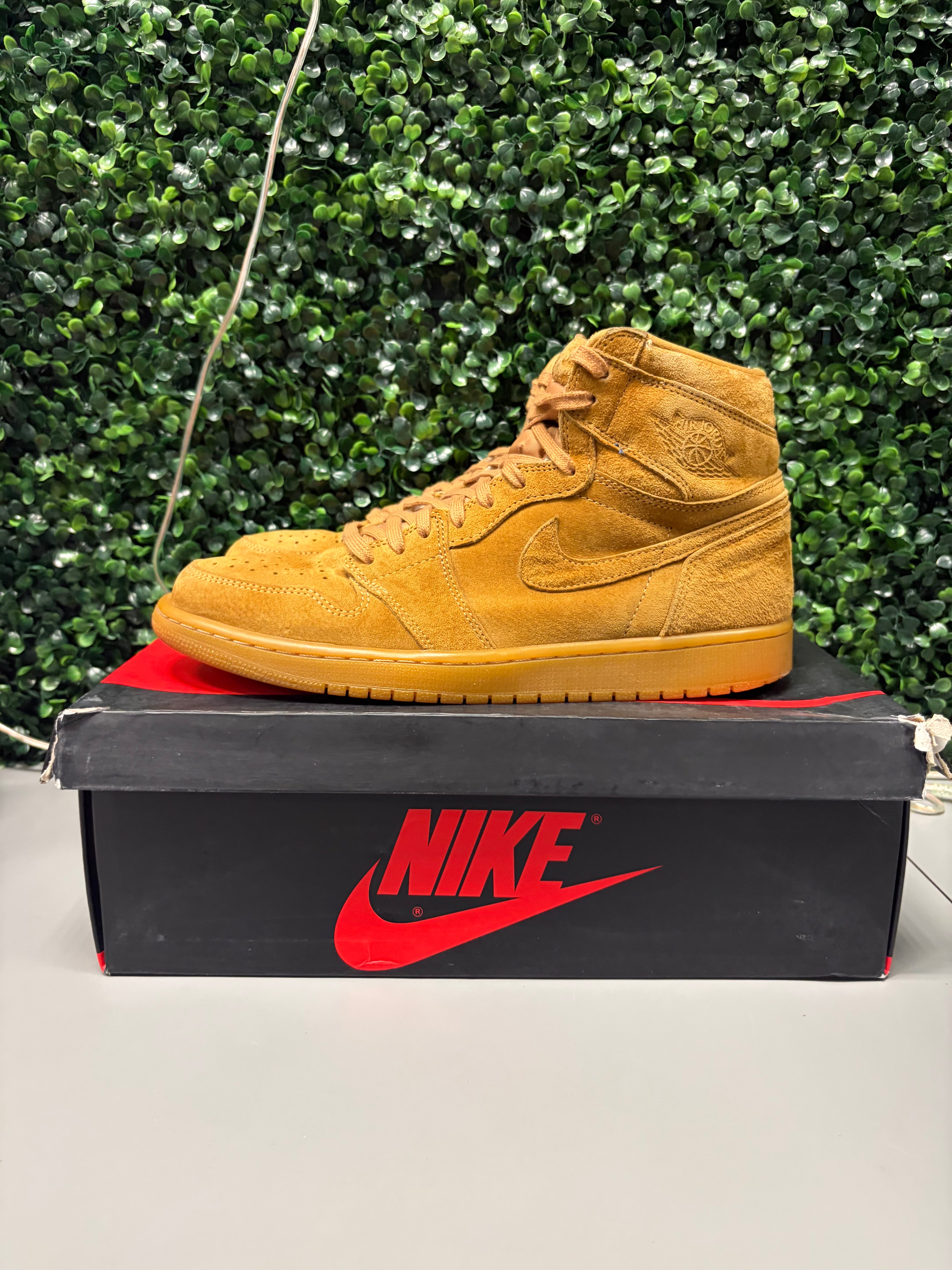 Jordan 1 Retro High "Wheat" Size 11 Preowned