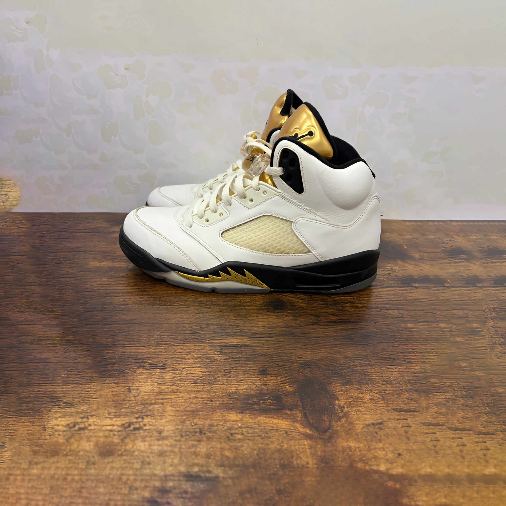 Jordan 5 “Olympic” Size 9 Preowned No Box