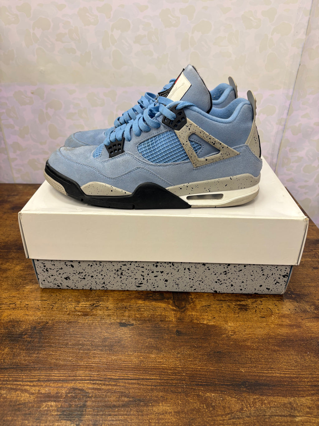 Jordan 4 “University Blue” Size 10.5 Preowned