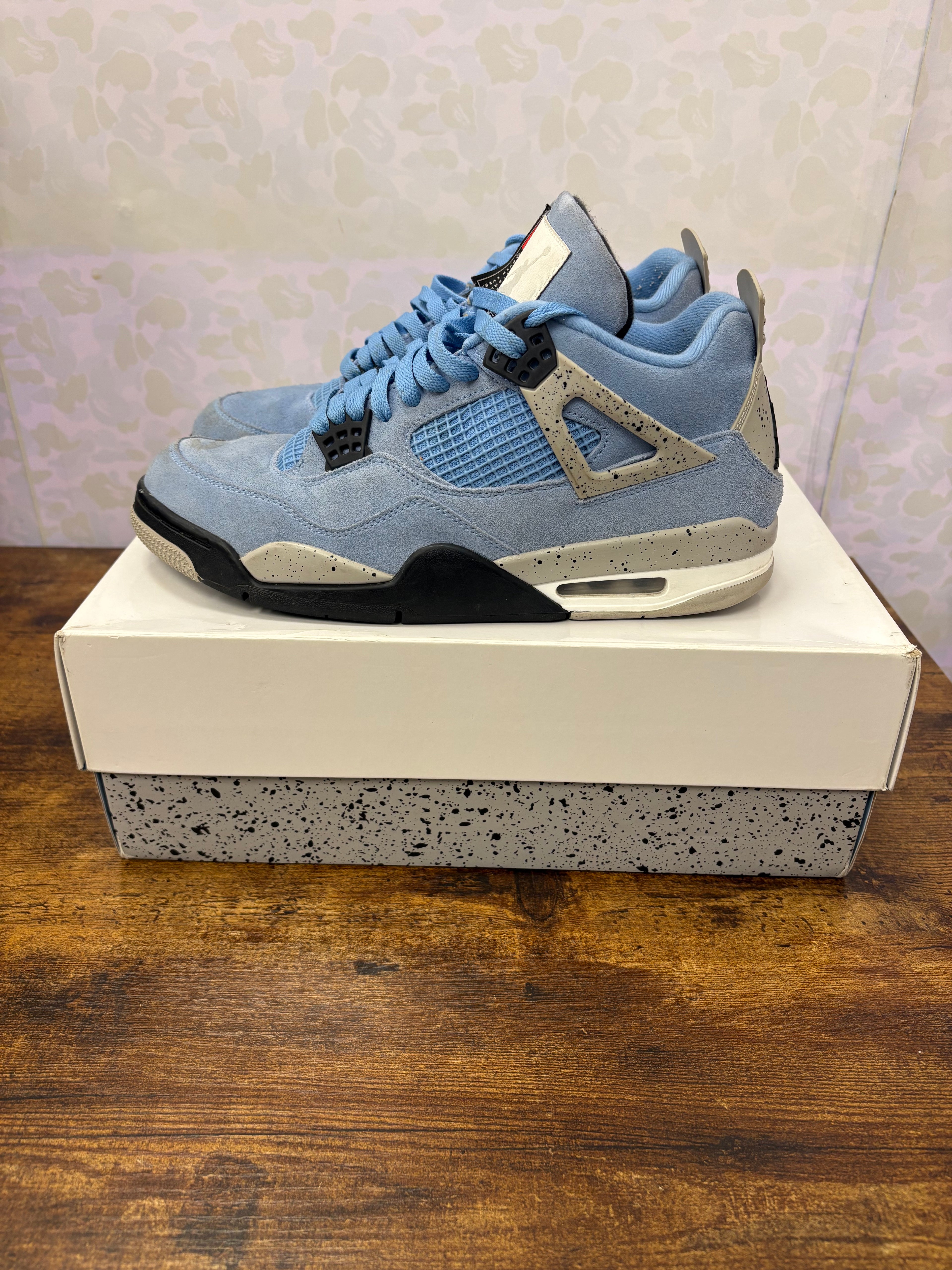 Jordan 4 “University Blue” Size 10.5 Preowned