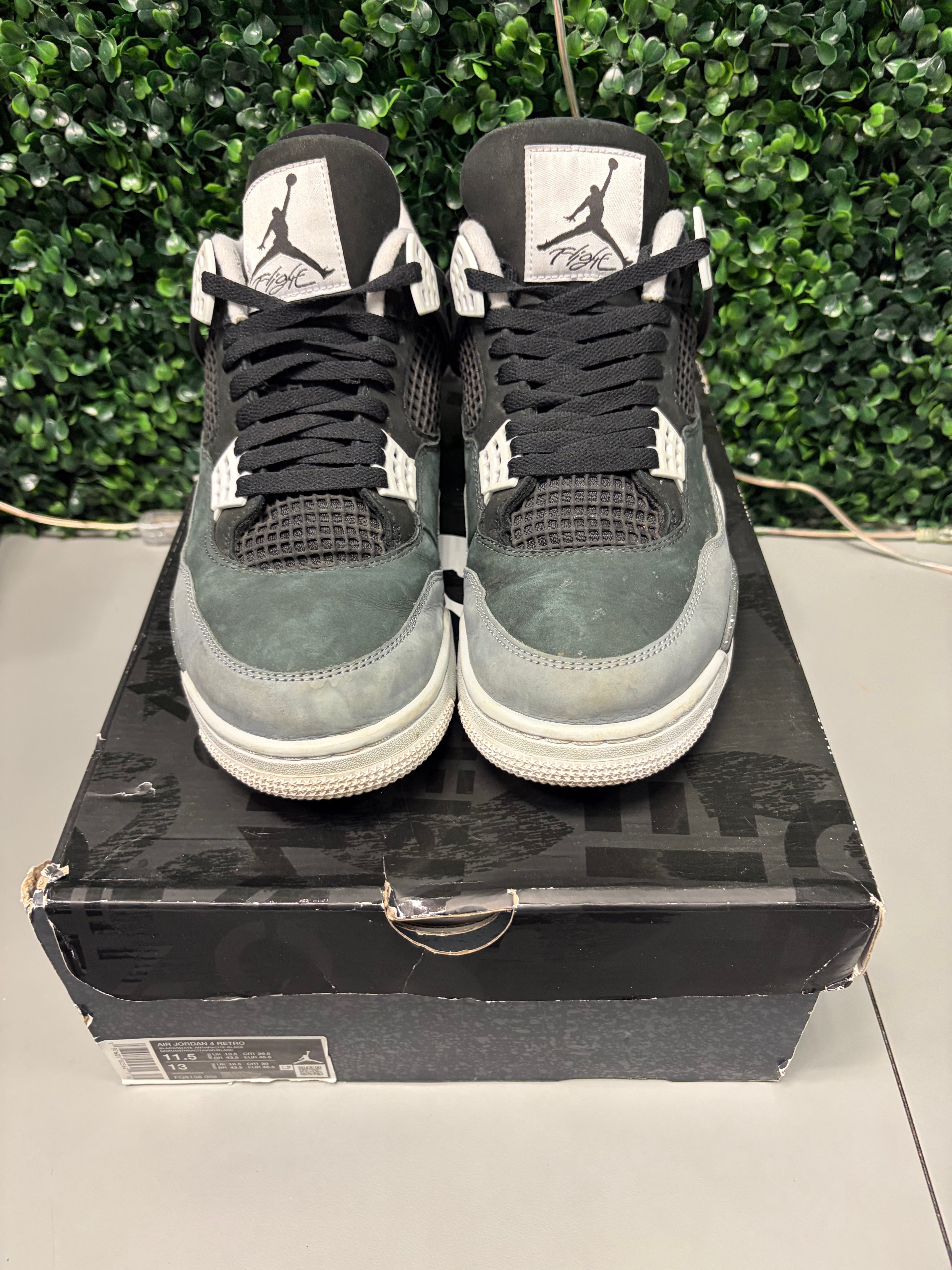 Jordan 4 Retro "Fear" (2024) Size 11.5 Preowned