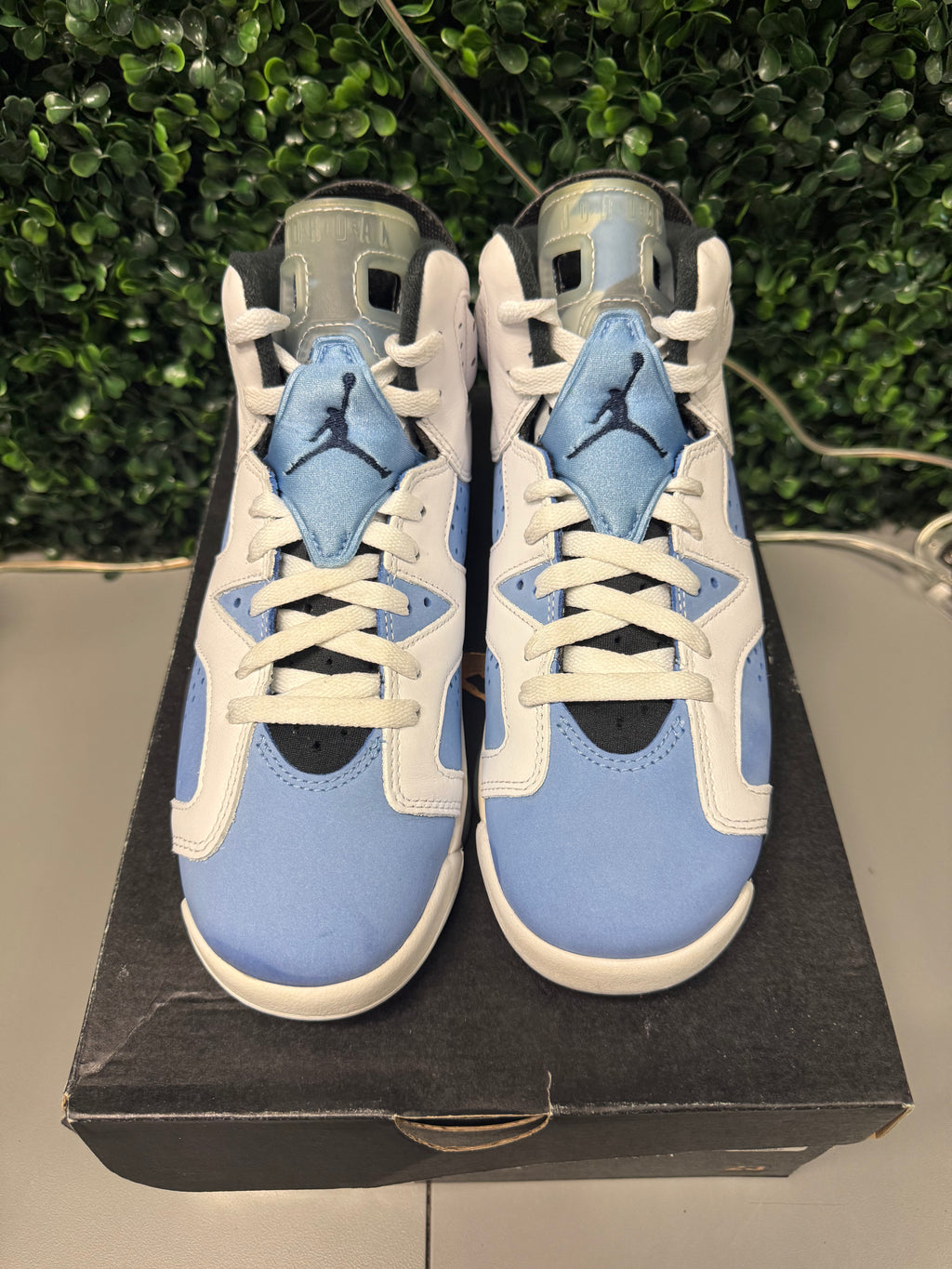 Jordan 6 "UNC" Size 6Y / 7.5W Preowned