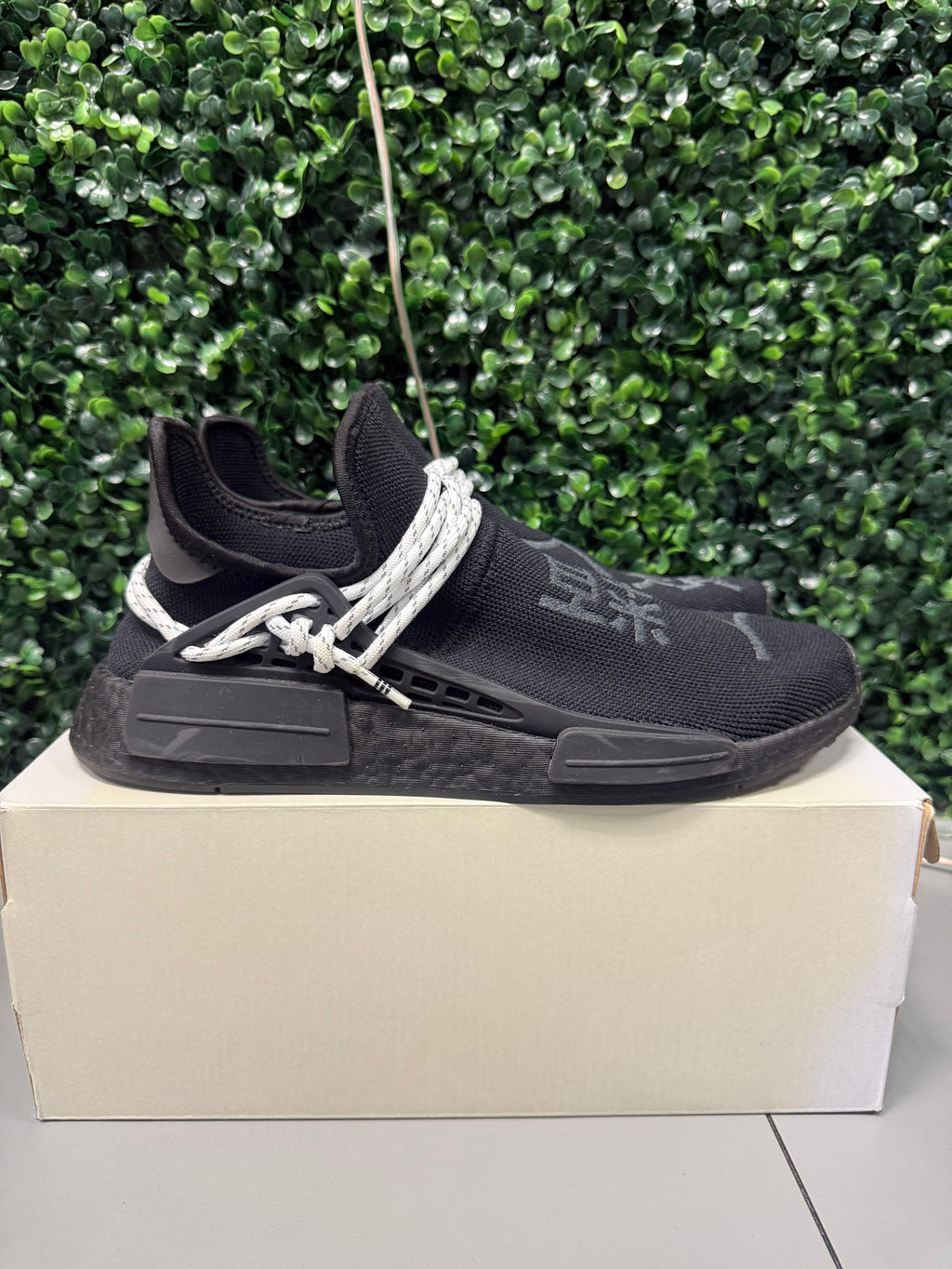 Adidas NMD Hu "Pharrell Black" Size 8.5 Preowned