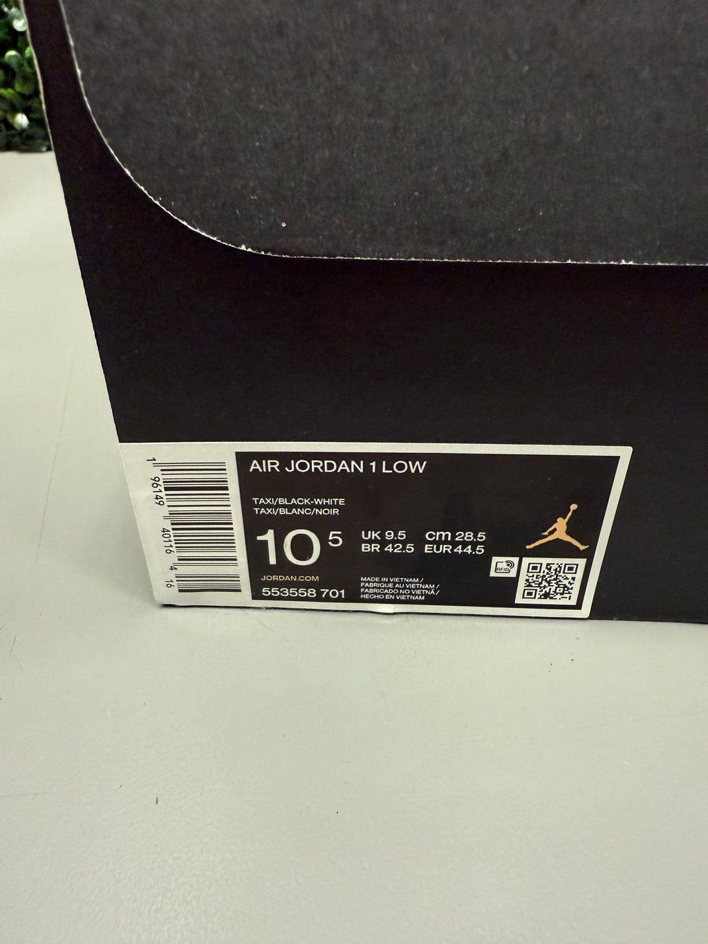 Jordan 1 Low "Taxi" Size 10.5 Preowned