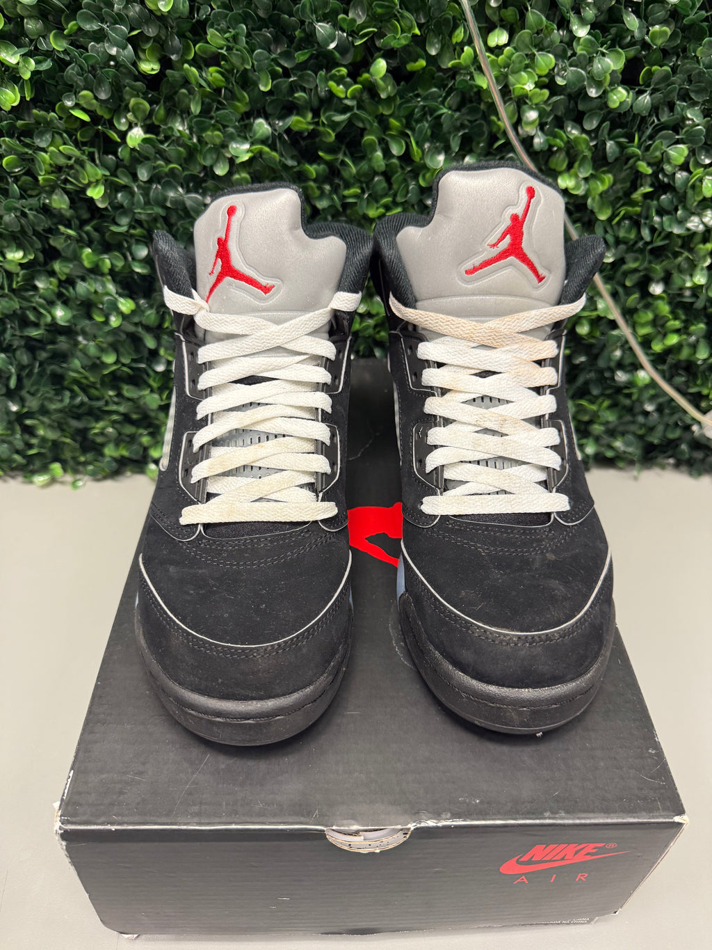 Jordan 5 "Metallic Reimagined" Size 6Y Preowned
