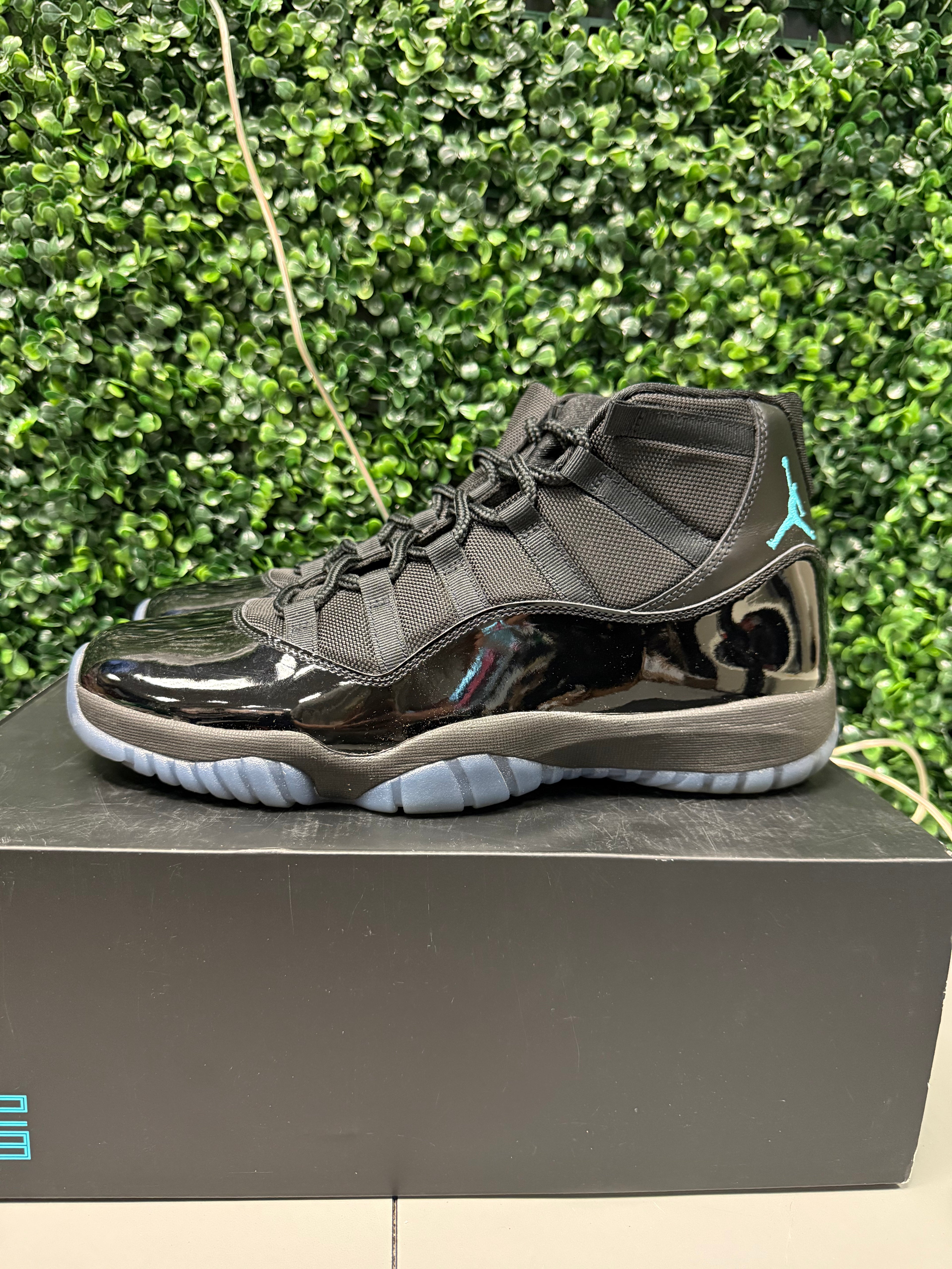 Jordan 11 High "Gamma" Size 12 Preowned