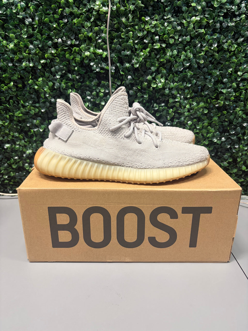Adidas Yeezy Boost 350 V2 "Sesame" Size 11.5 Preowned