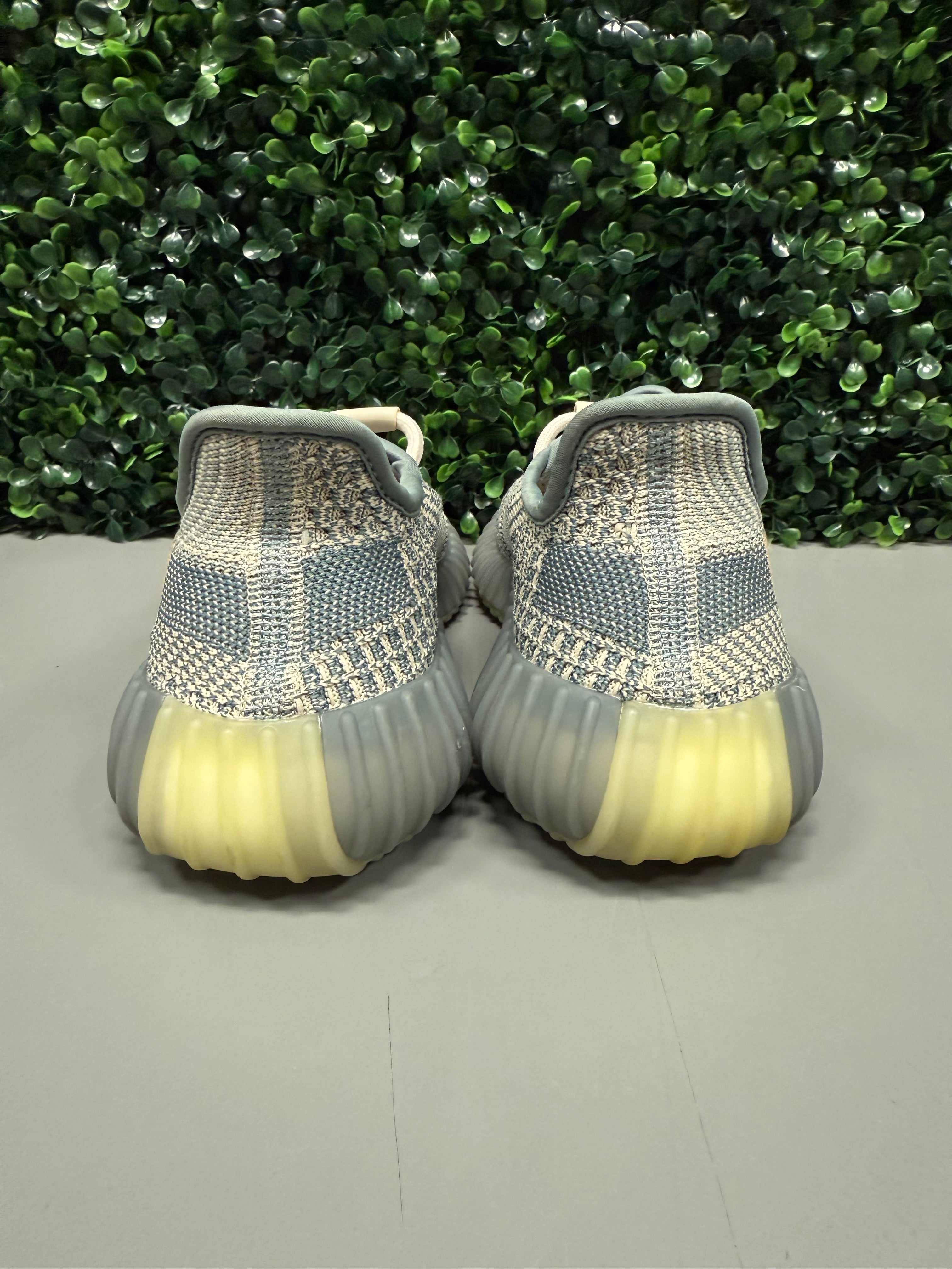 Yeezy 350 V2 "Israfil" Size 5.5 Preowned