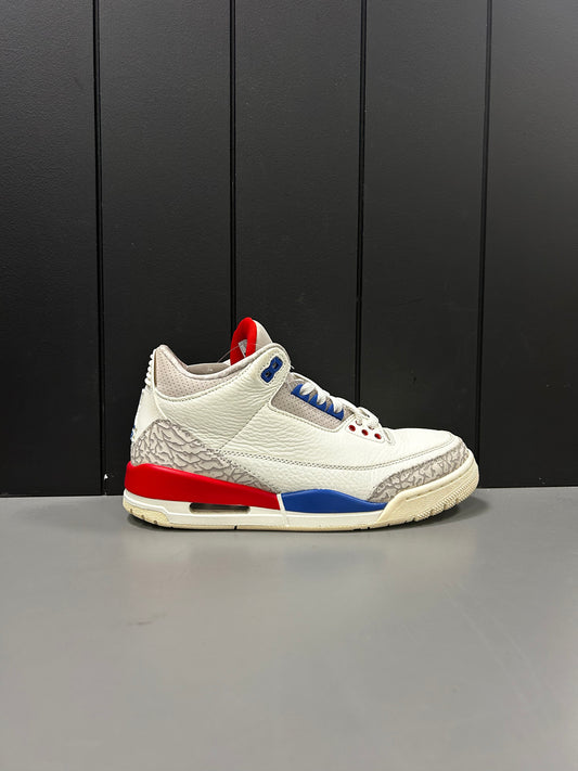 Jordan 3 "International Flight" Size 8 Preowned