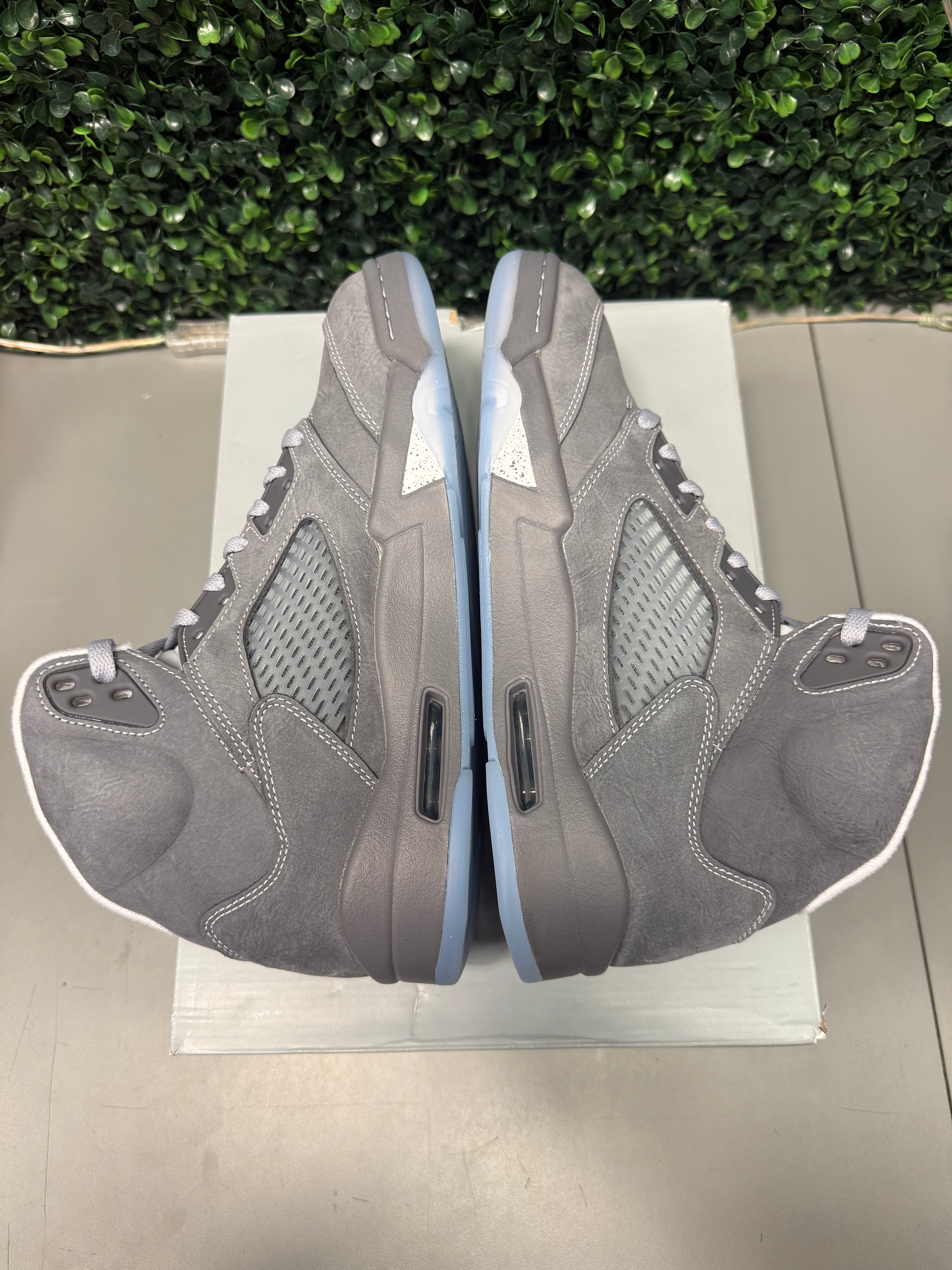 Jordan 5 Retro "Wolf Grey" Size 10.5 Preowned