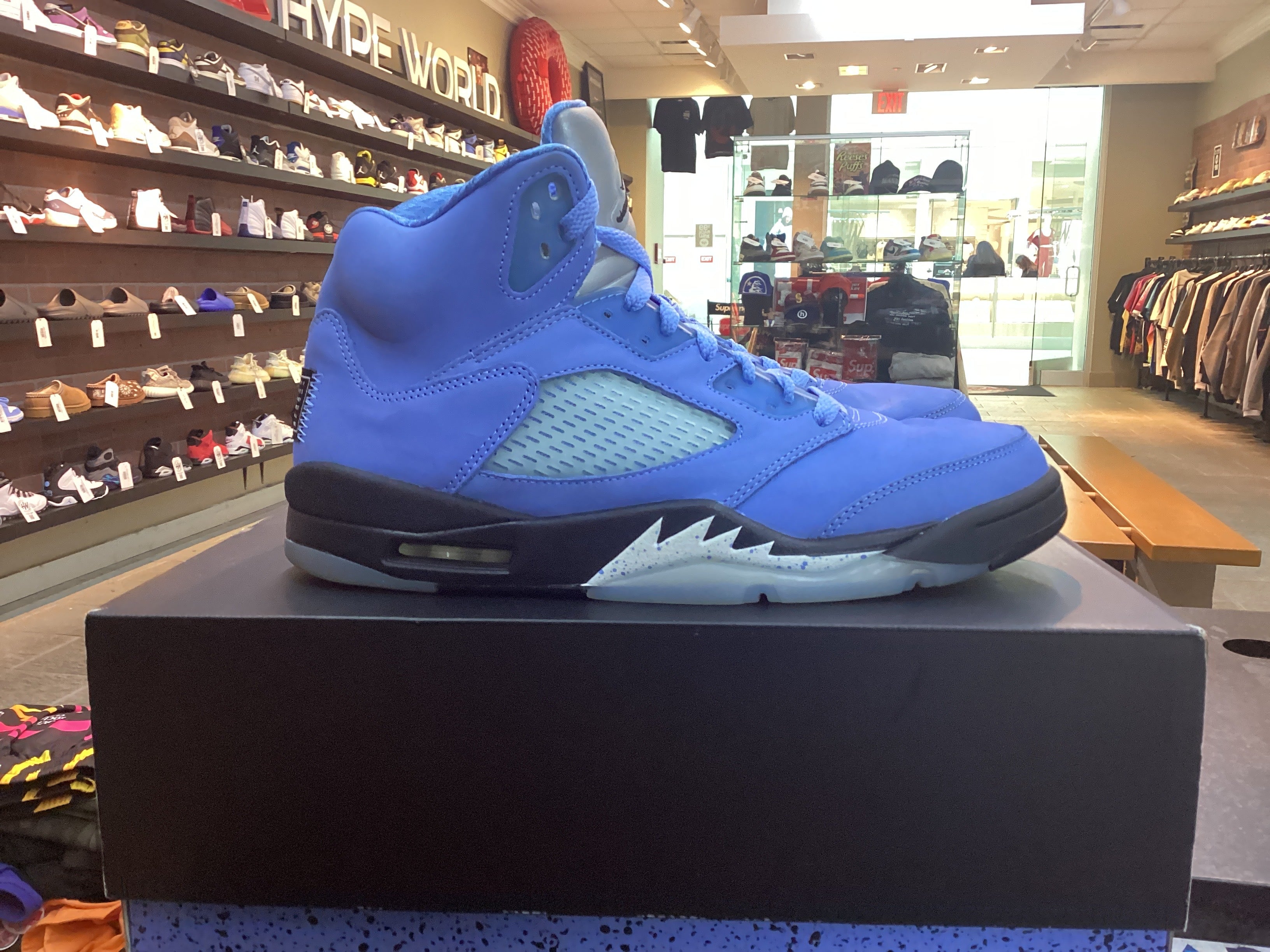 Jordan 5 “UNC” Size 11 Pre Owned