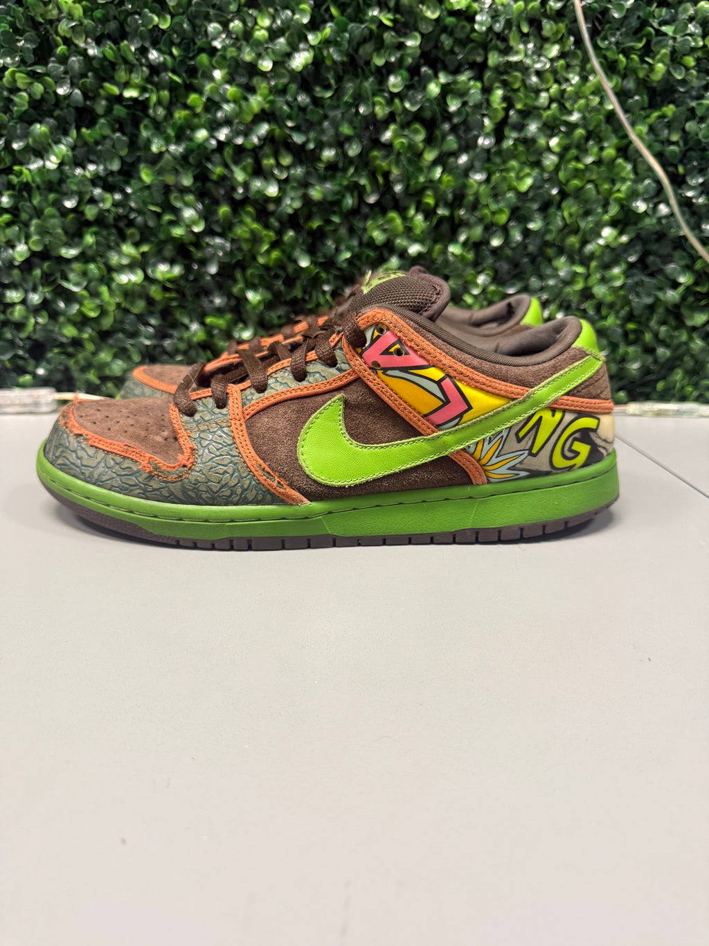 Nike SB Dunk Low "De La Soul" Size 10 Preowned