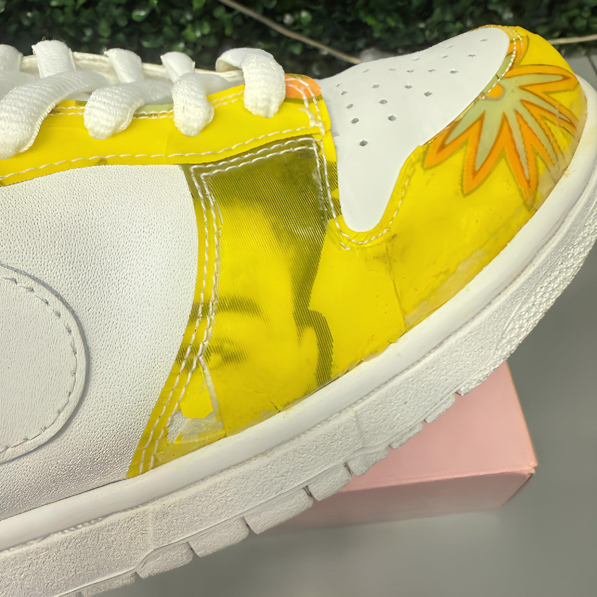 Nike SB Dunk Low "De La Soul" Size 10 Excellent Condition (2005) (Cracking Due Too Age)