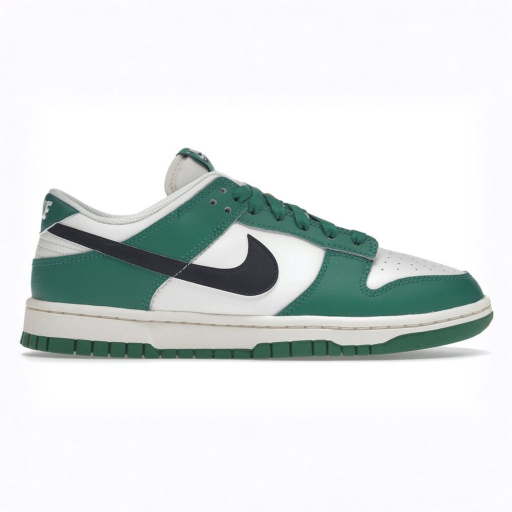 Nike Dunk Low "Lottery Green"