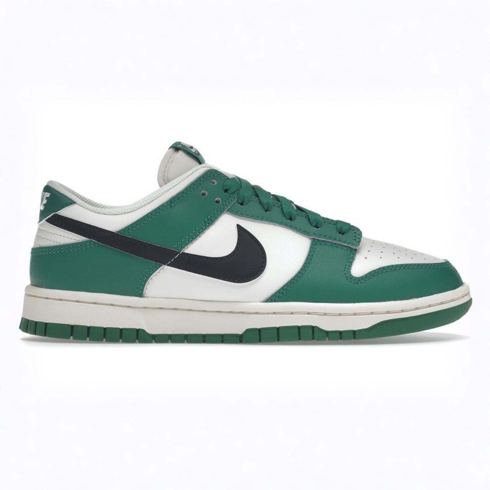 Nike Dunk Low "Lottery Green"