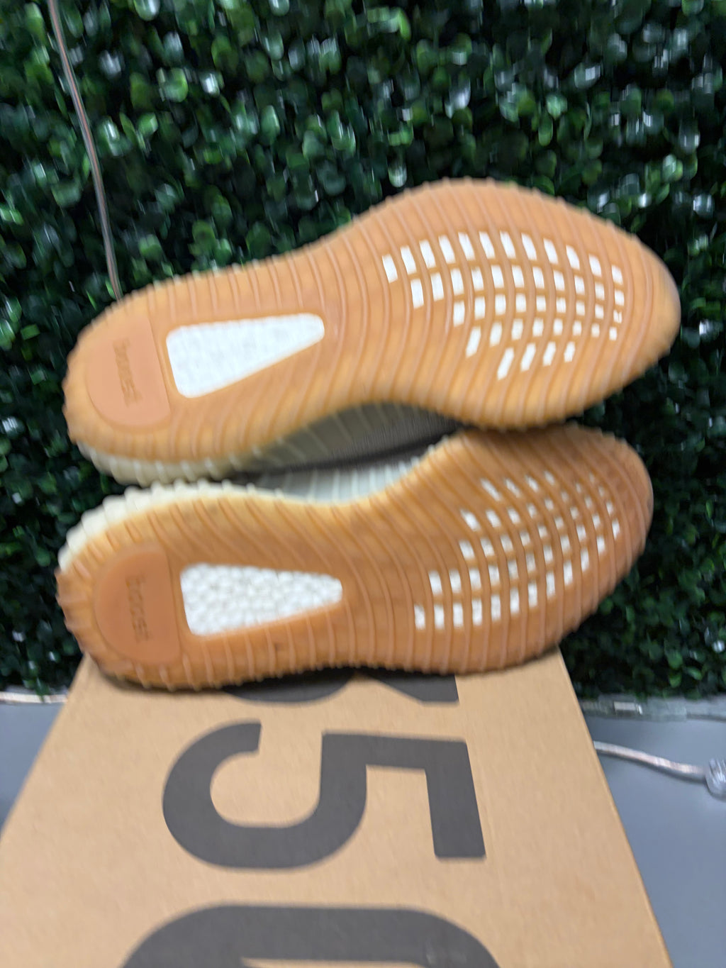 adidas Yeezy Boost 350 V2 "Sesame" Size 8 Preowned