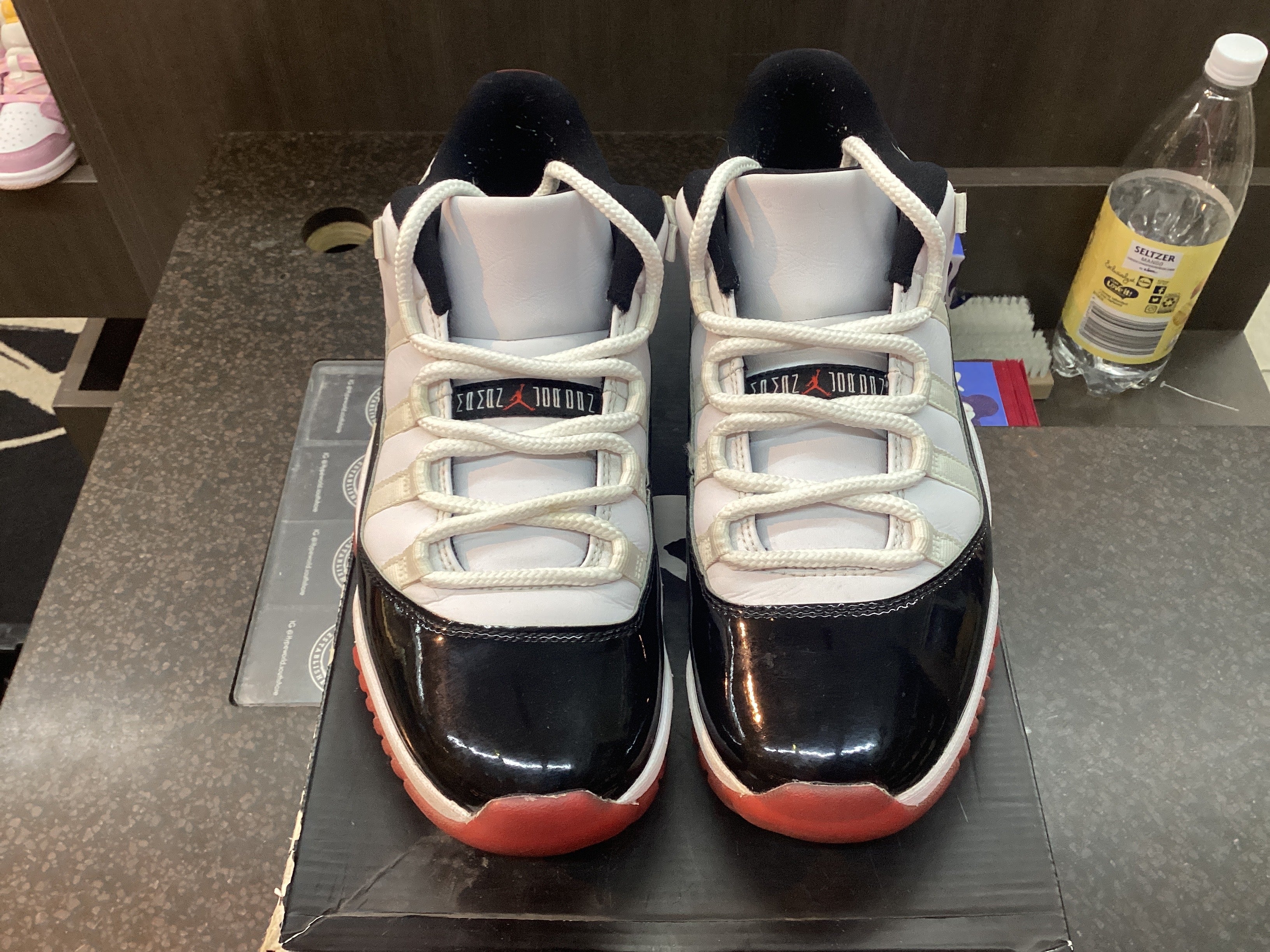Jordan 11 “Concord Bred” Preowned Size 9.5 Rep Box