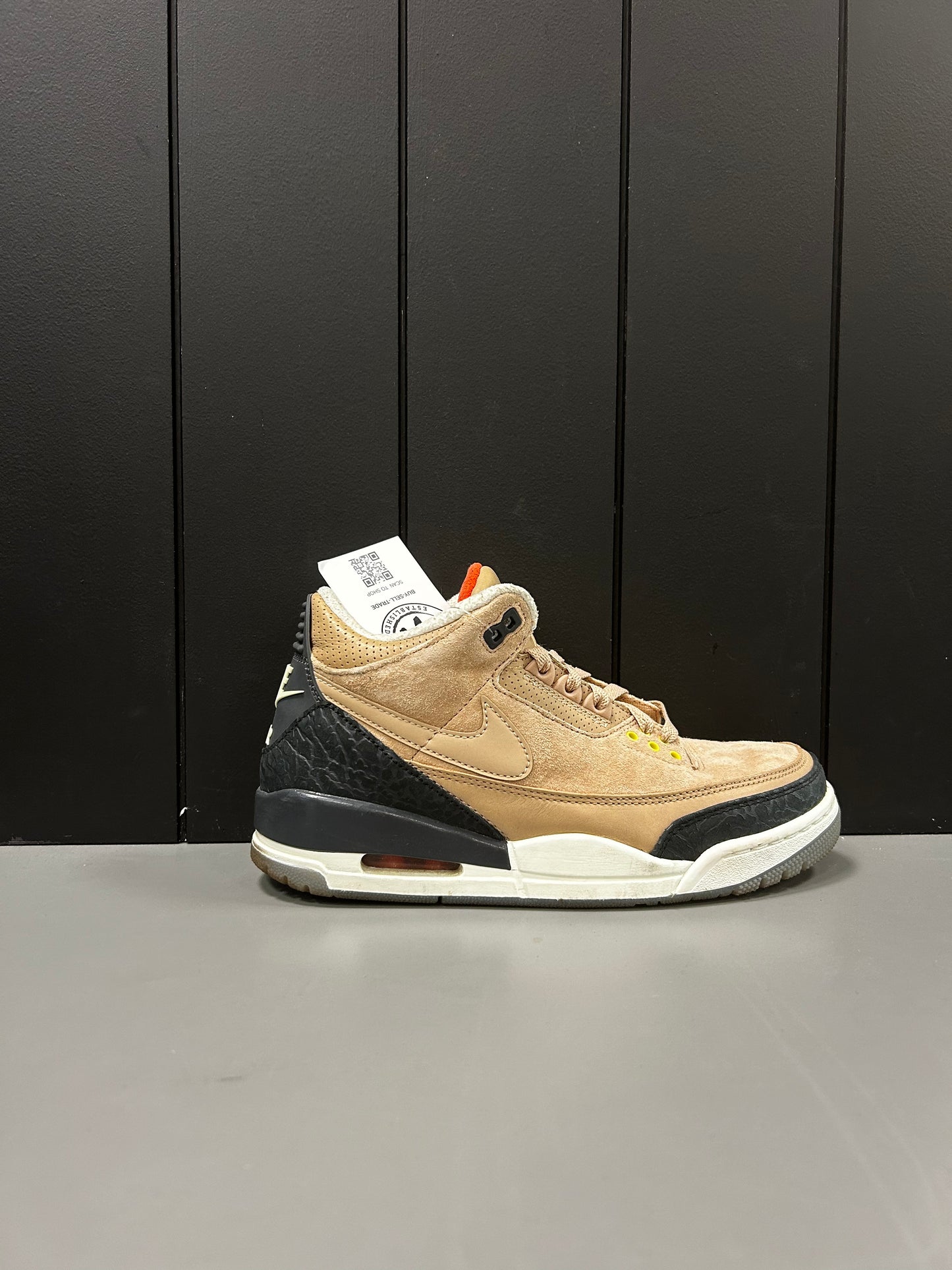 Jordan 3 "JTH Bio Beige" Size 7M / 8.5W Preowned