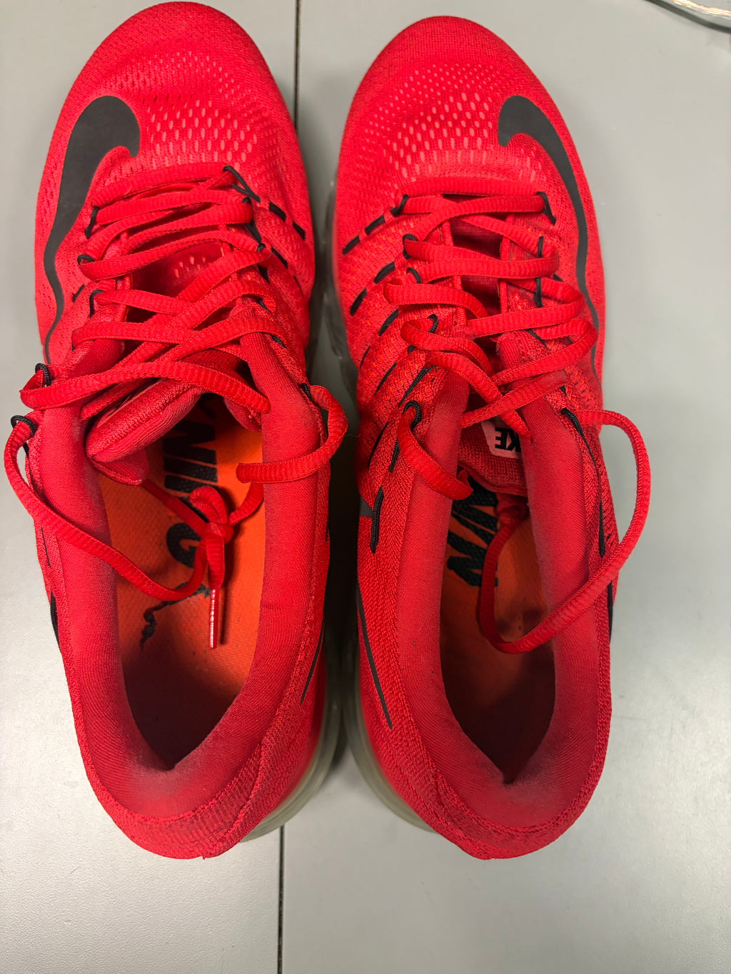 Nike Air Max 2016 "Red" Size 13 Preowned