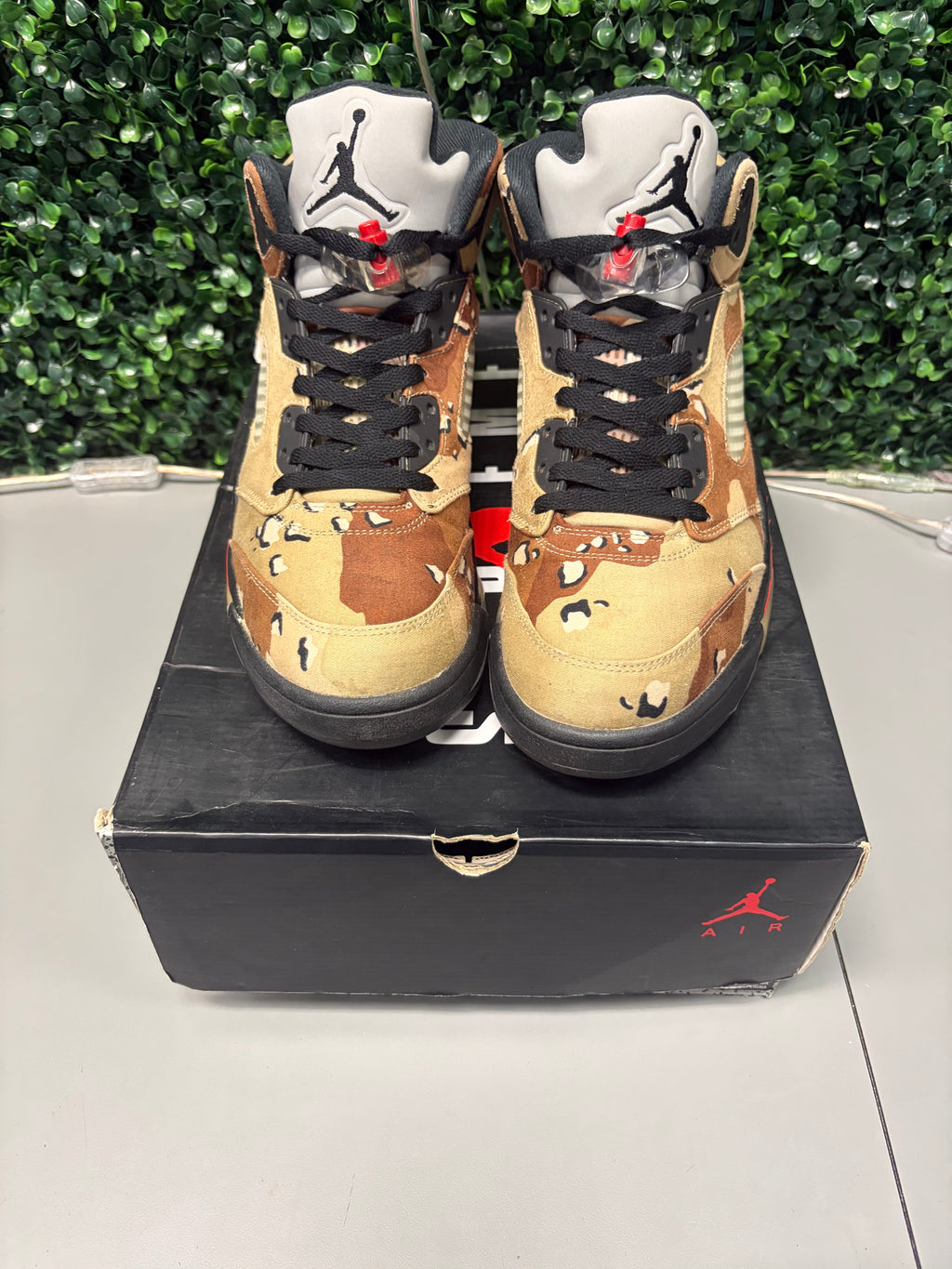Jordan 5 Retro "Supreme Desert Camo" Size 11 Preowned