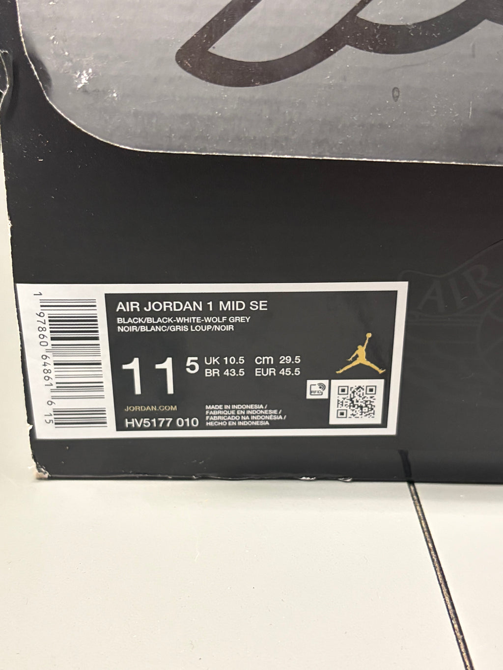 Jordan 1 Mid SE "Black Metallic Reimagined" Size 11.5 Preowned