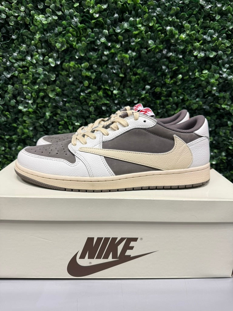 Jordan 1 Low X Travis Scott "Reverse Mocha" Size 11 Preowned