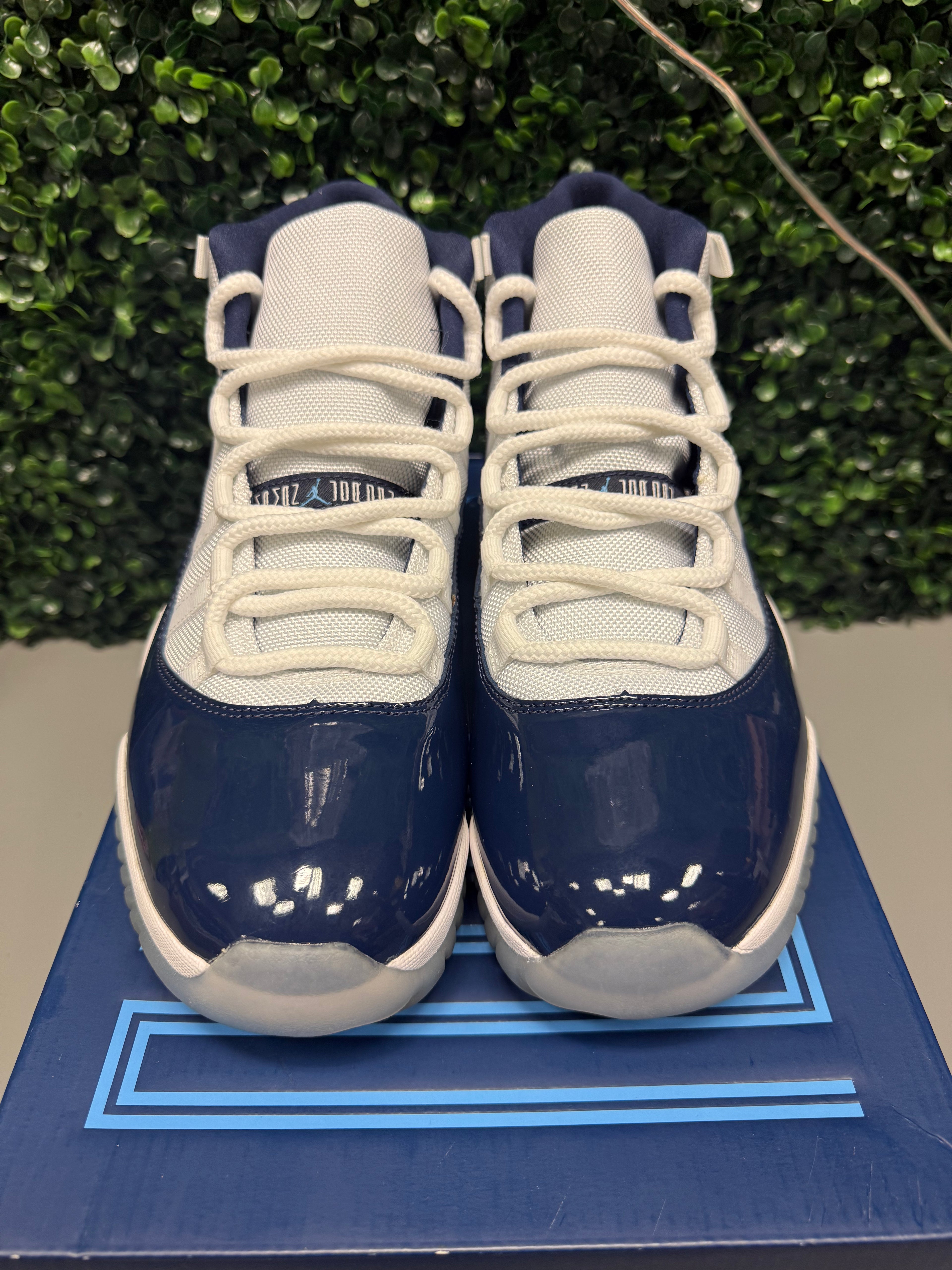 Jordan 11 High "UNC Win Like 82" Size 11 Preowned