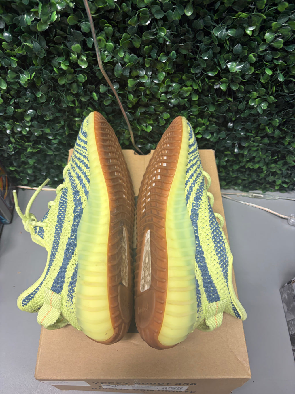 adidas Yeezy Boost 350 V2 "Semi Frozen Yellow" Size 8 Preowned
