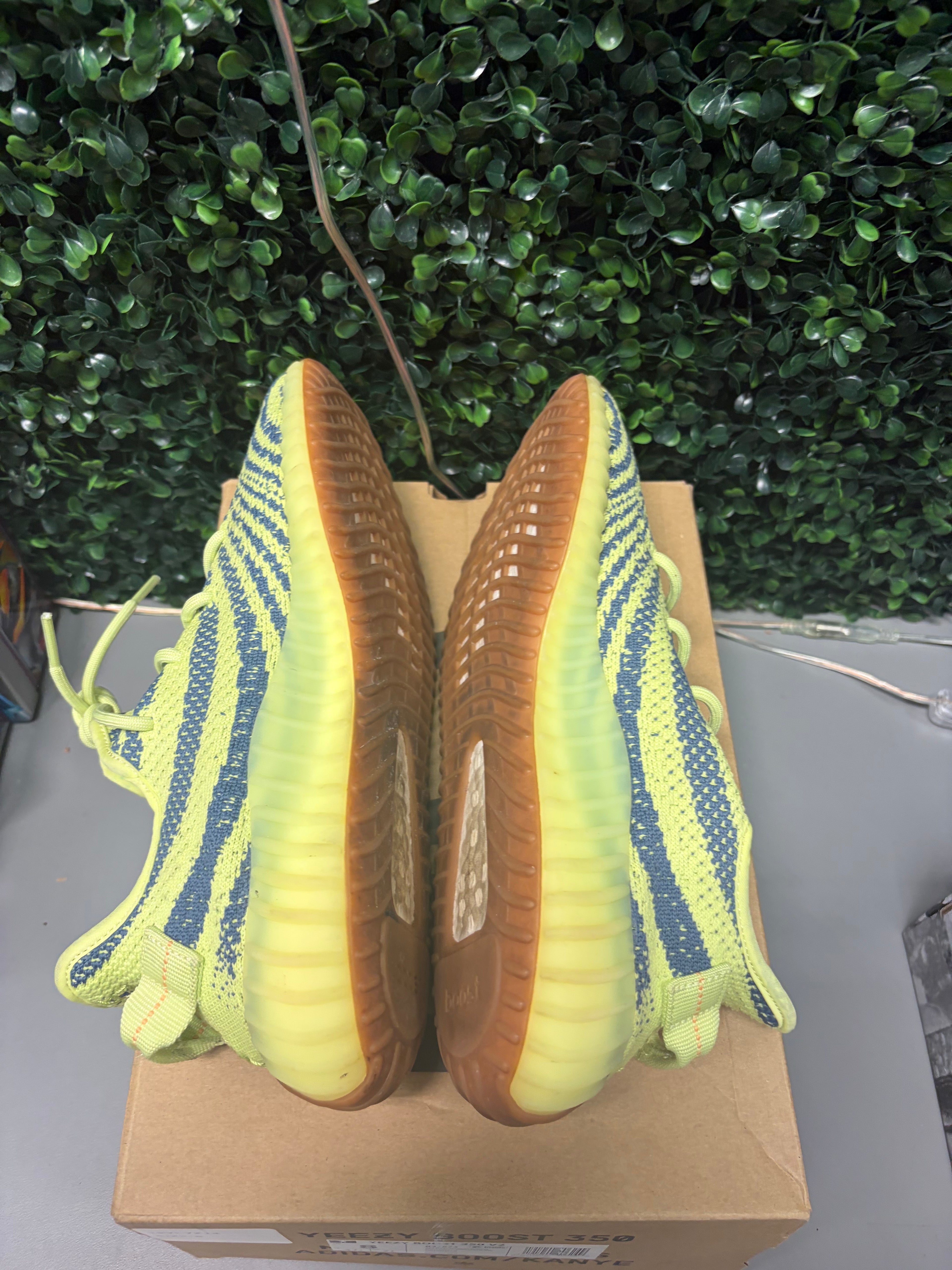 adidas Yeezy Boost 350 V2 "Semi Frozen Yellow" Size 8 Preowned